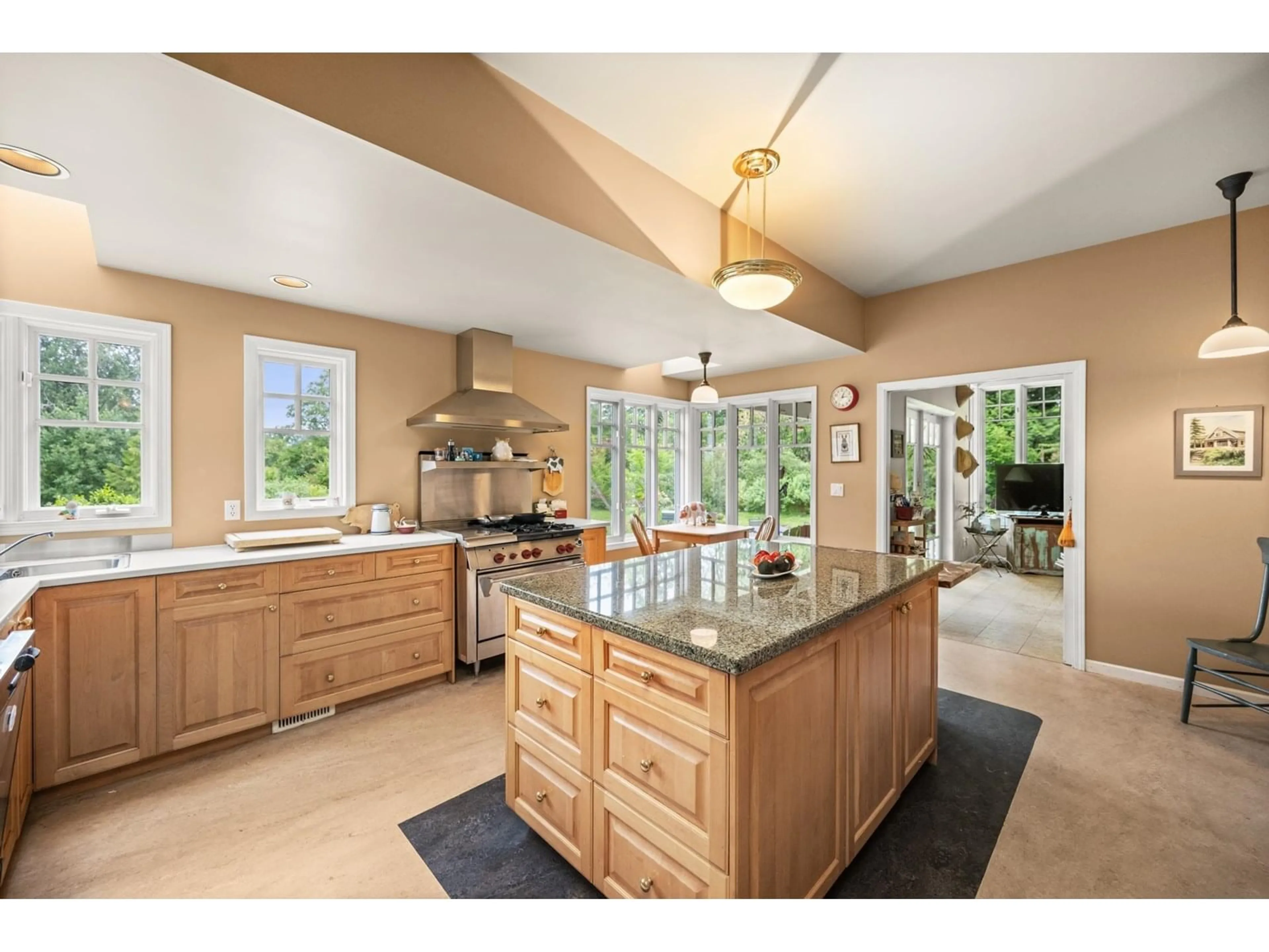 Open concept kitchen, ceramic/tile floor for 2690 224, Langley British Columbia V2Z3B3
