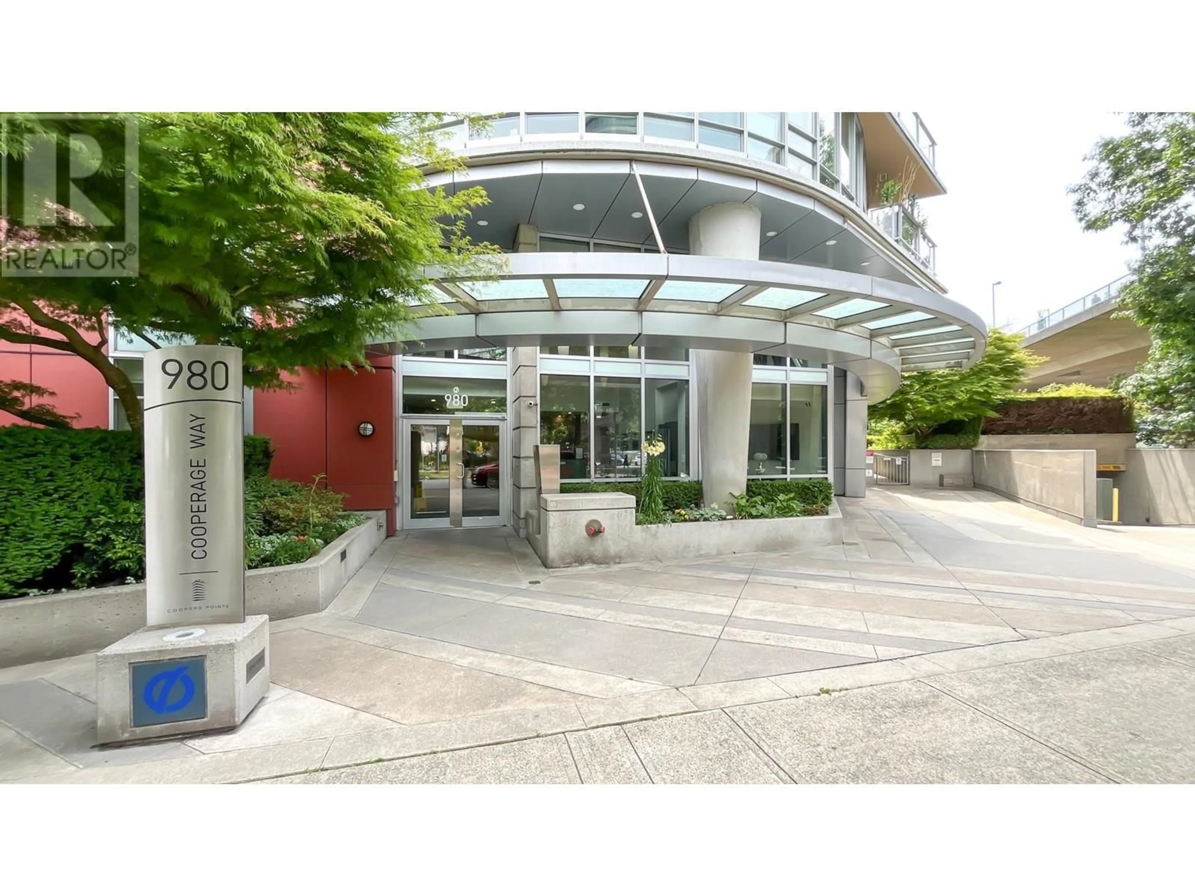 Indoor foyer for 1603 - 980 COOPERAGE WAY WAY, Vancouver British Columbia V6B0C3