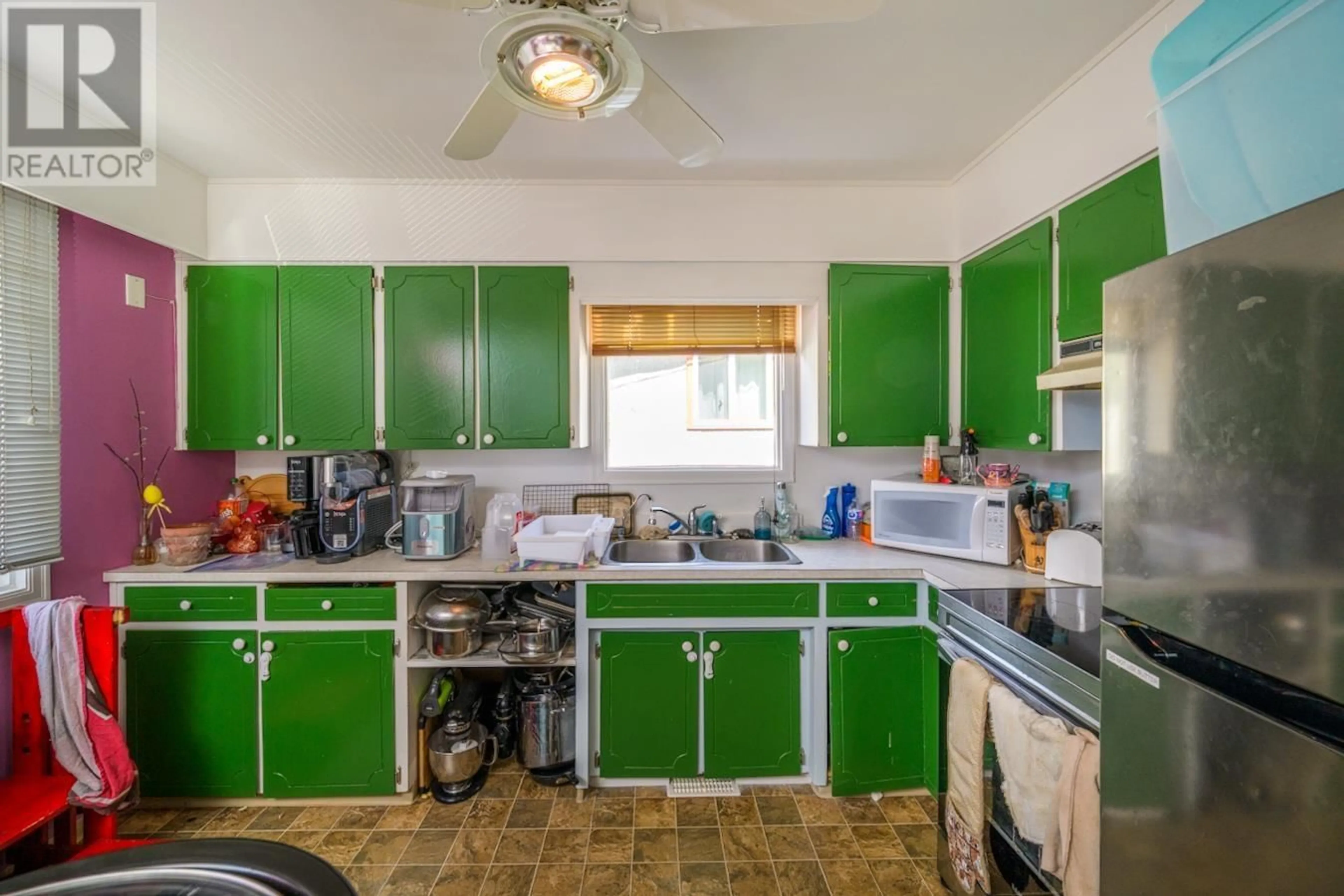 Standard kitchen, unknown for 2628 MOYIE STREET, Prince George British Columbia V2L1V6