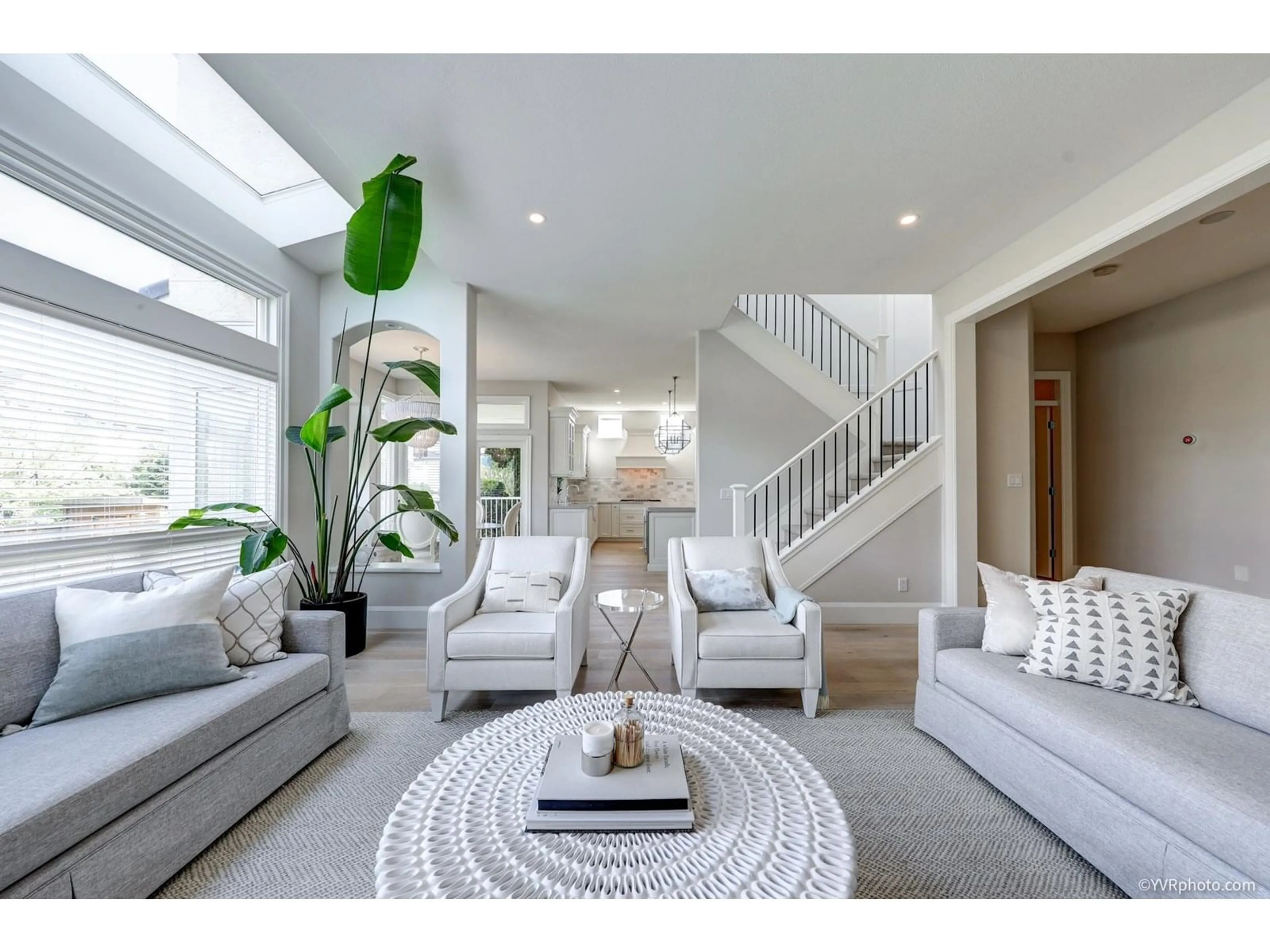 Living room with furniture, unknown for 10820 164, Surrey British Columbia V4N5B8