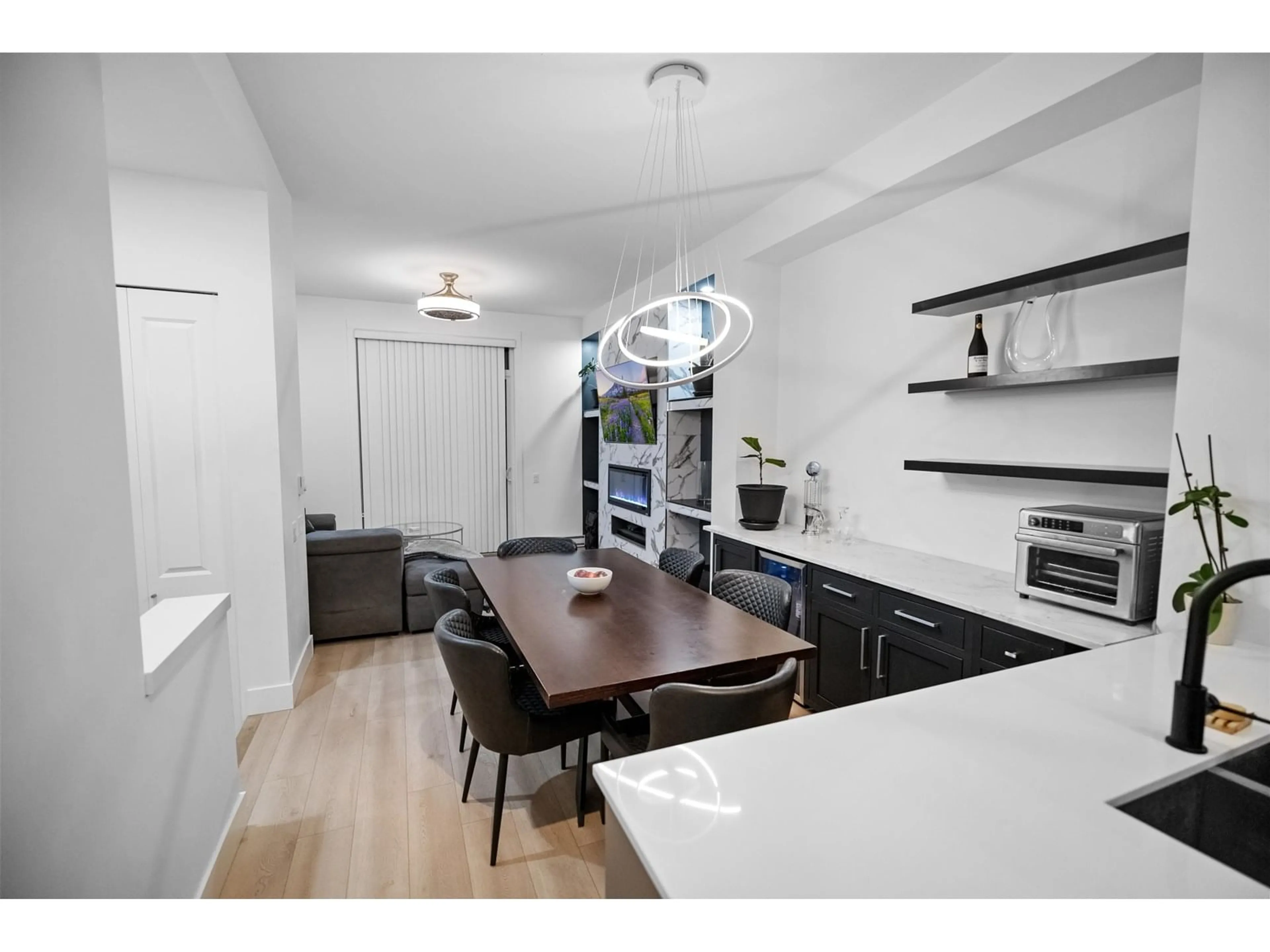 Open concept kitchen, unknown for 57 - 2838 LIVINGSTONE, Abbotsford British Columbia V2T0J1