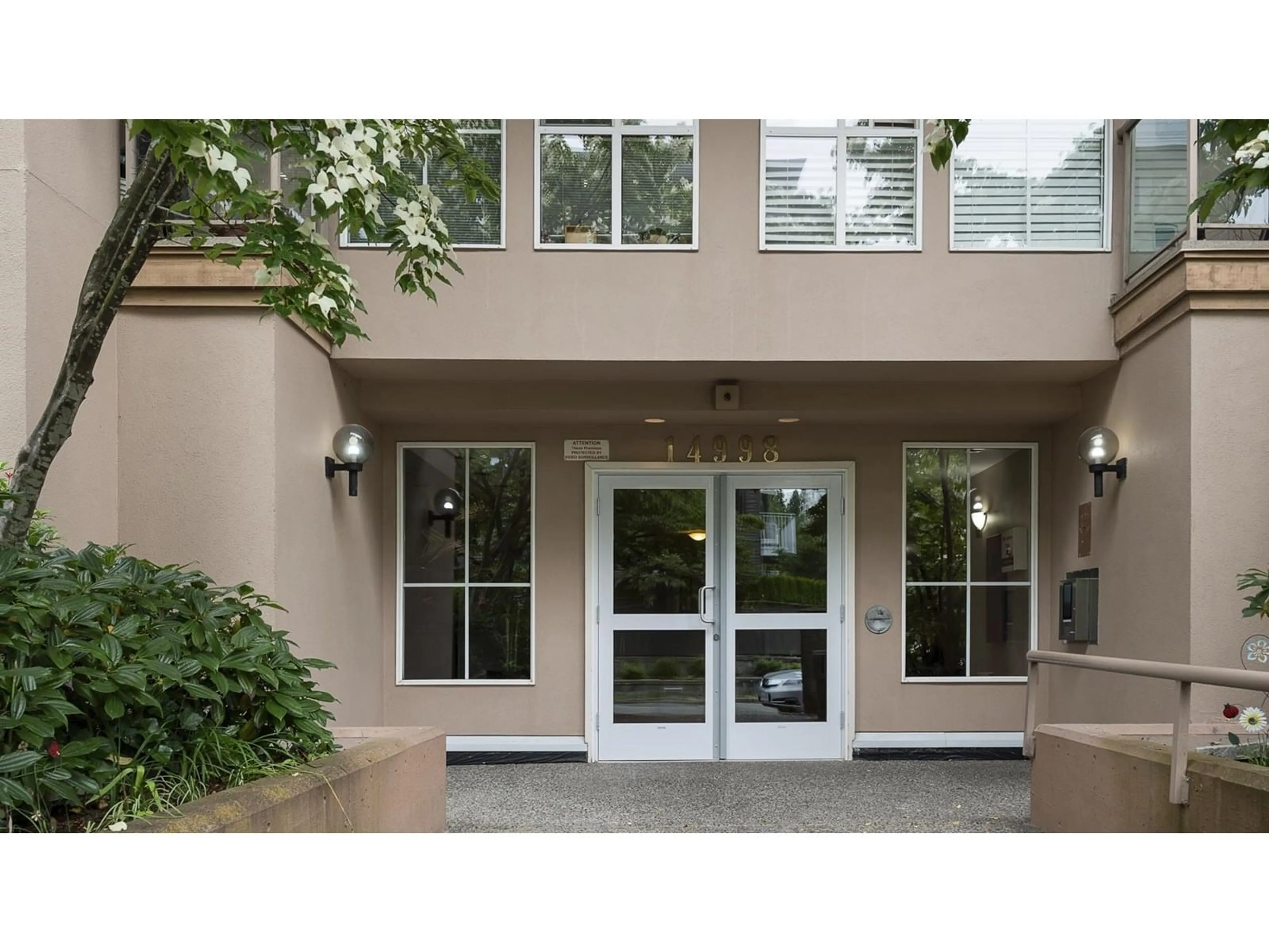 Indoor foyer for 105 - 14998 101A, Surrey British Columbia V3R0T1