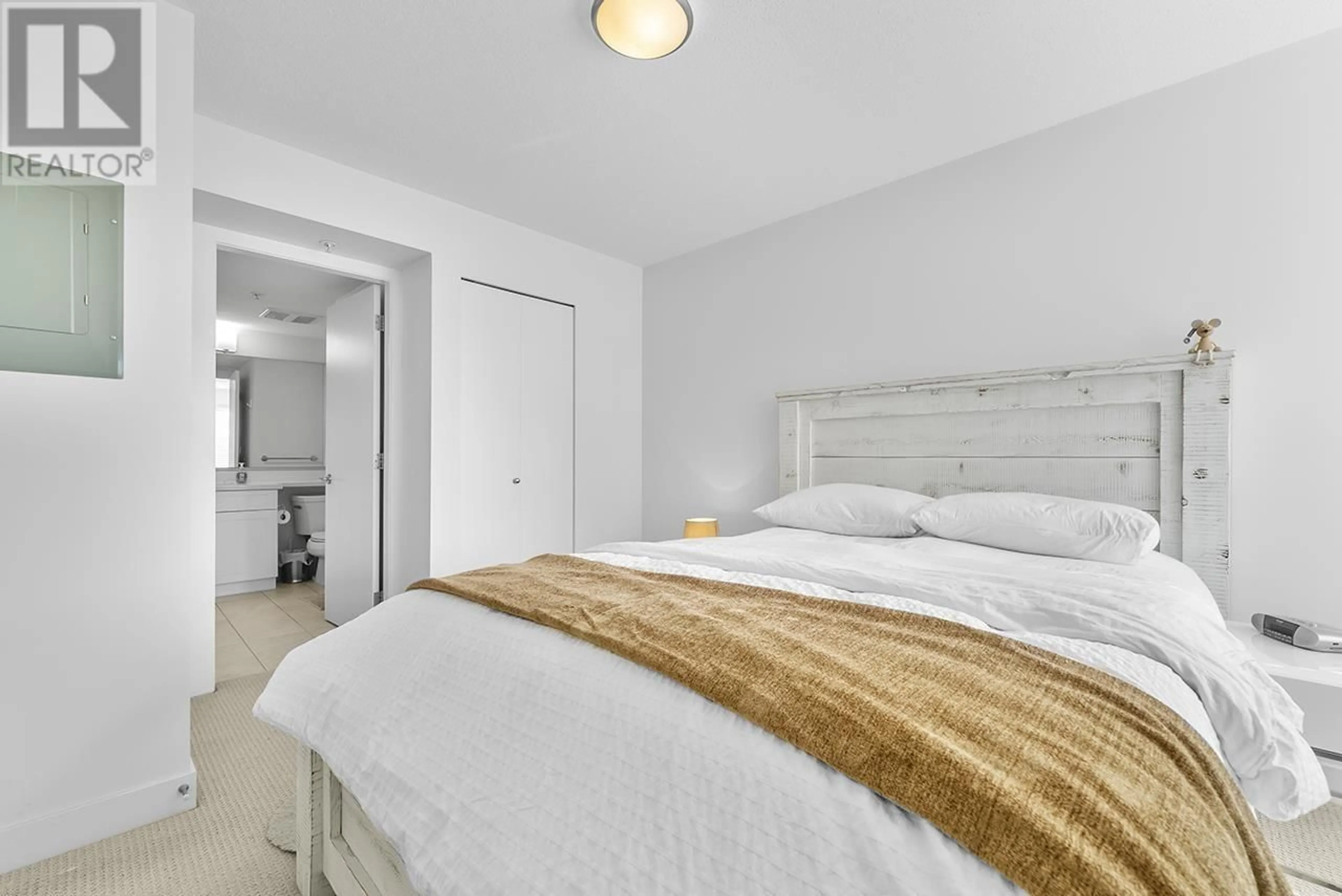Bedroom with bed, unknown for 316 - 500 ROYAL AVENUE, New Westminster British Columbia V3L0G5