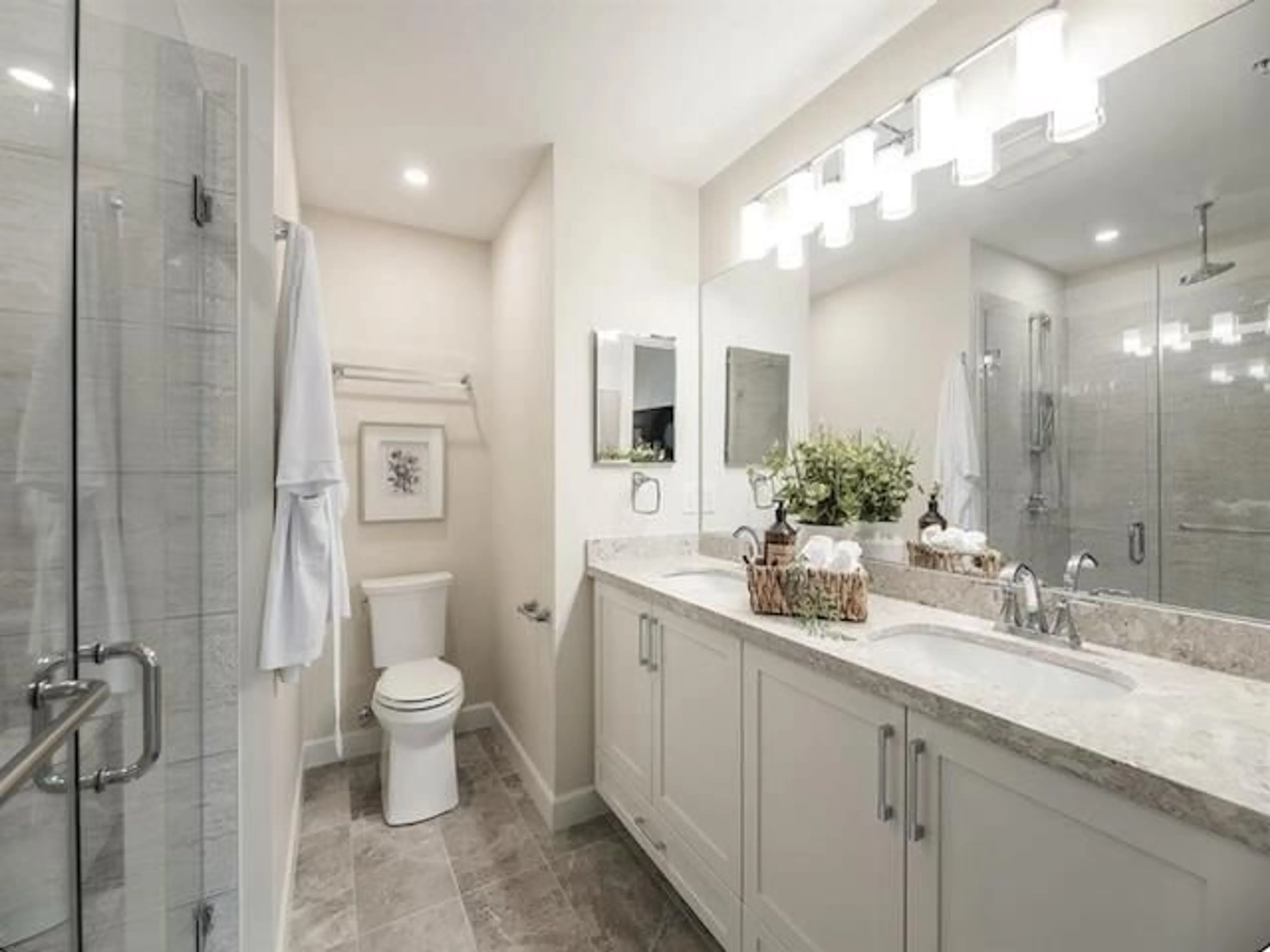 Contemporary bathroom, ceramic/tile floor for 418 - 20932 83, Langley British Columbia V2Y2C4