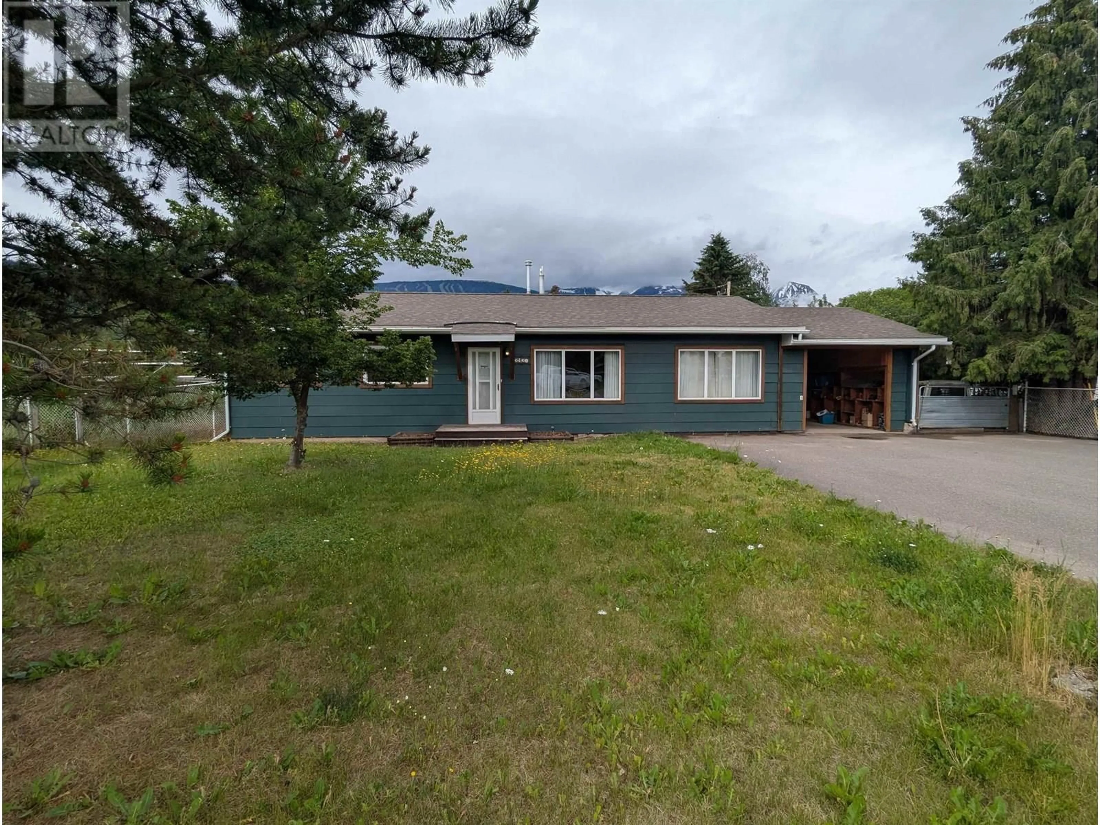 A pic from outside/outdoor area/front of a property/back of a property/a pic from drone, unknown for 3937 7TH AVENUE, Smithers British Columbia V0J2N0