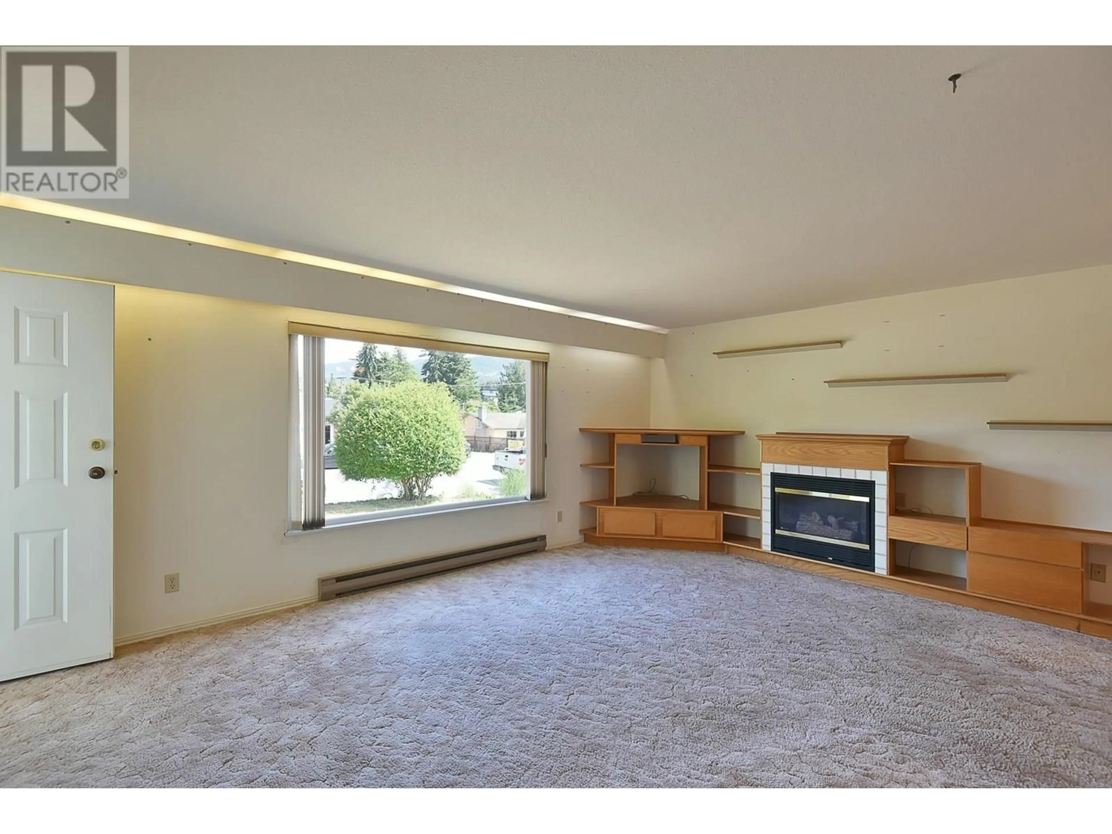 A pic of a room for 5703 DOLPHIN STREET, Sechelt British Columbia V0N3A0