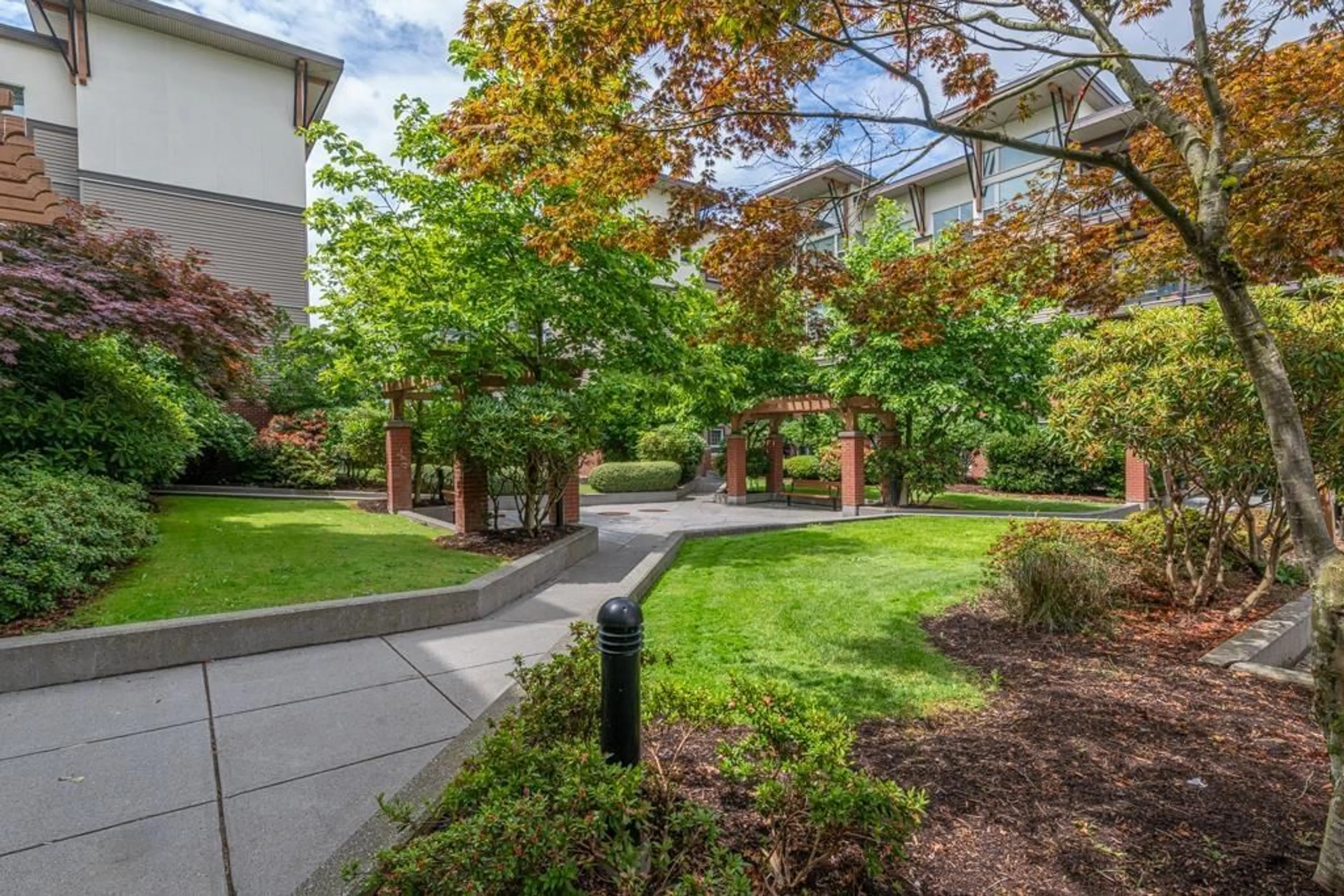 Patio, street for 114 - 33539 HOLLAND, Abbotsford British Columbia V2S0C6