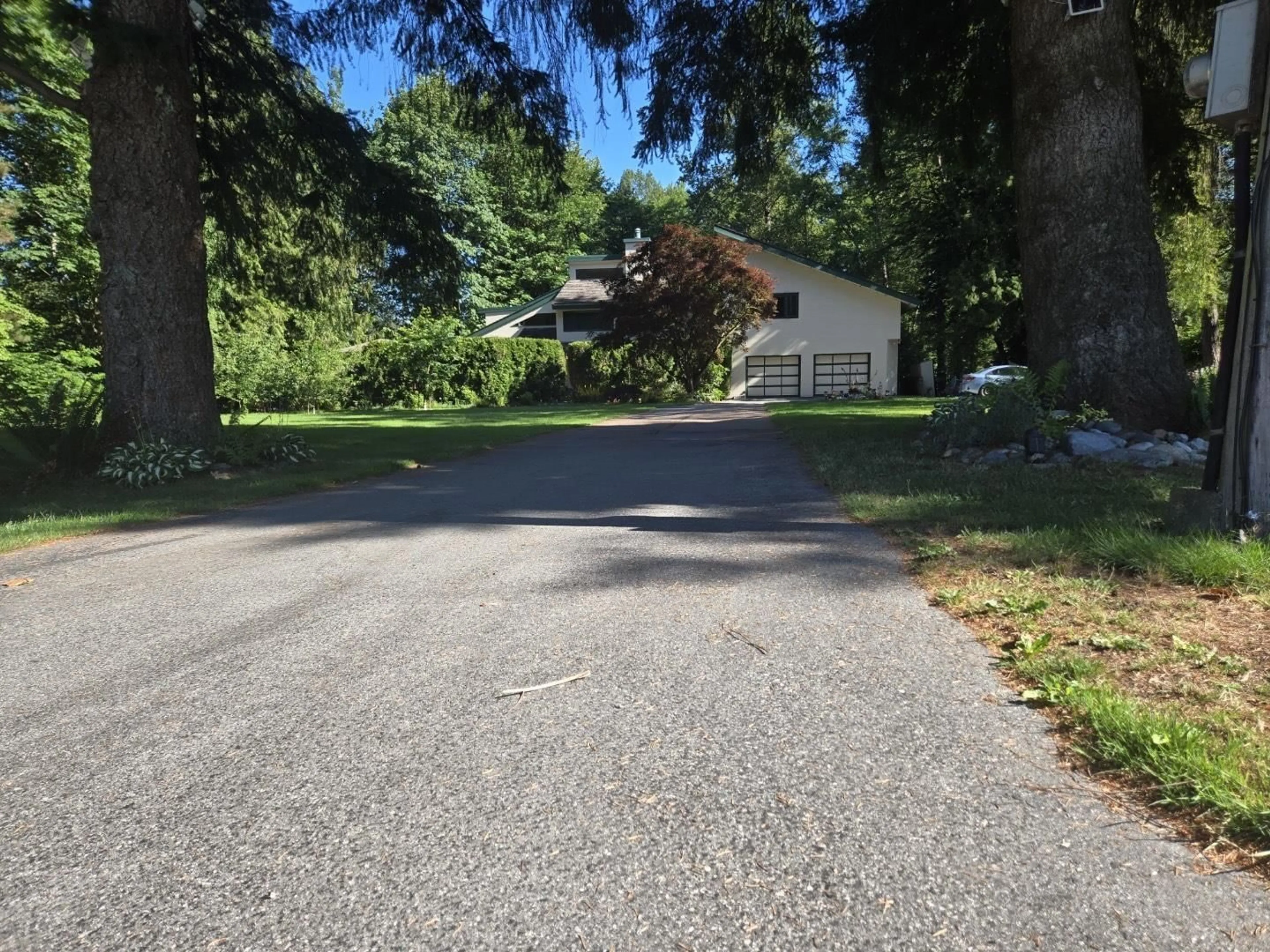 A pic from outside/outdoor area/front of a property/back of a property/a pic from drone, street for 19025 84TH, Surrey British Columbia V4N6B3
