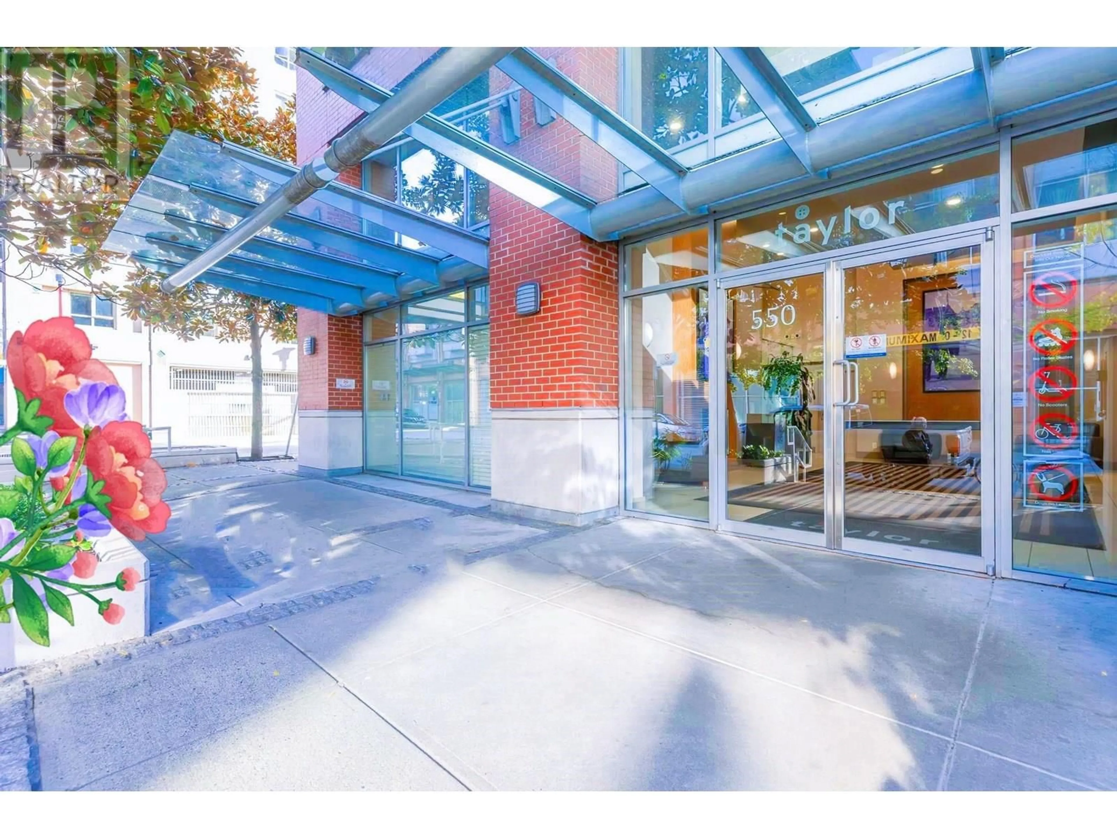 Indoor foyer for 1110 - 550 TAYLOR STREET, Vancouver British Columbia V6B1R1
