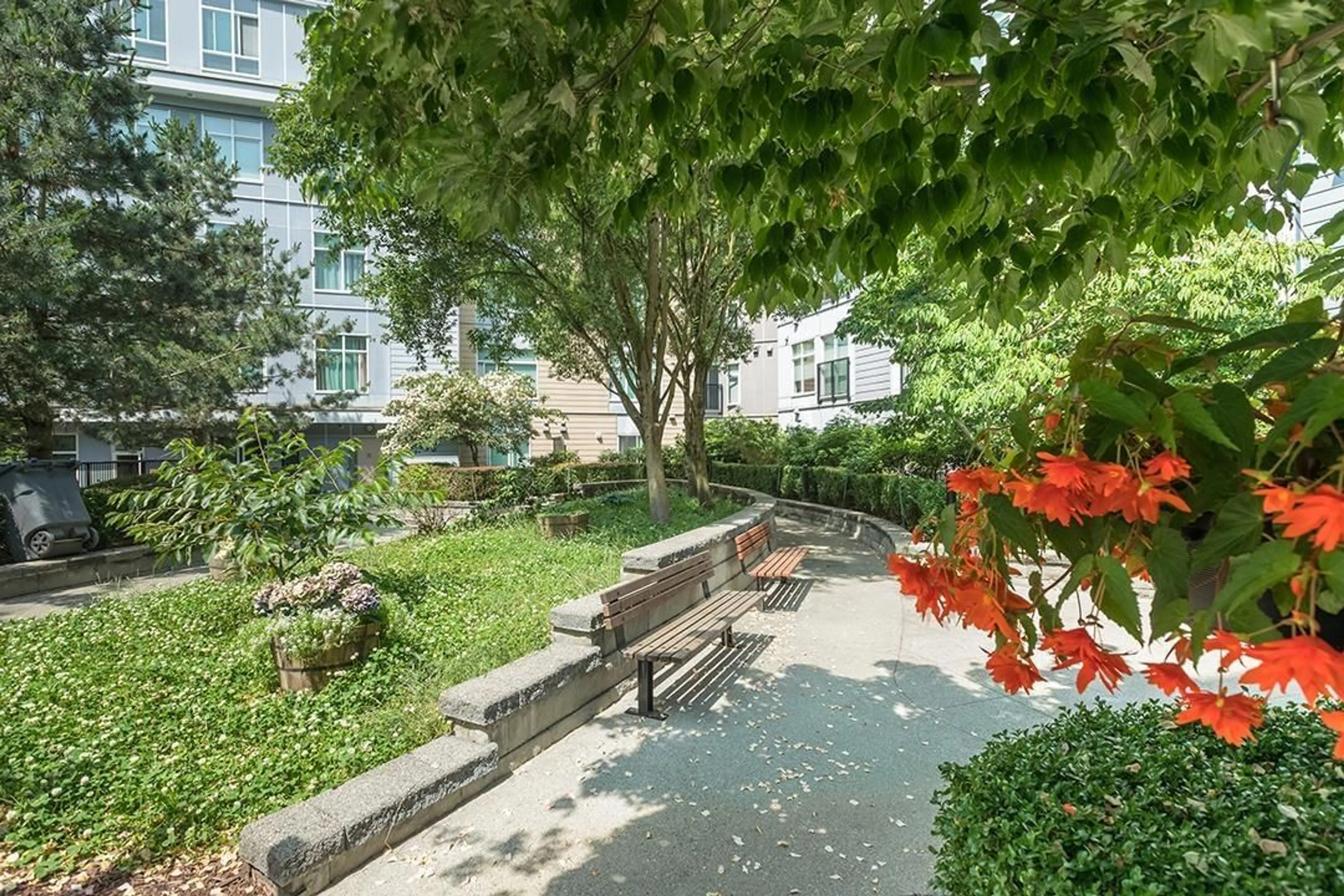 Patio, street for 521 - 13728 108, Surrey British Columbia V3T0G2