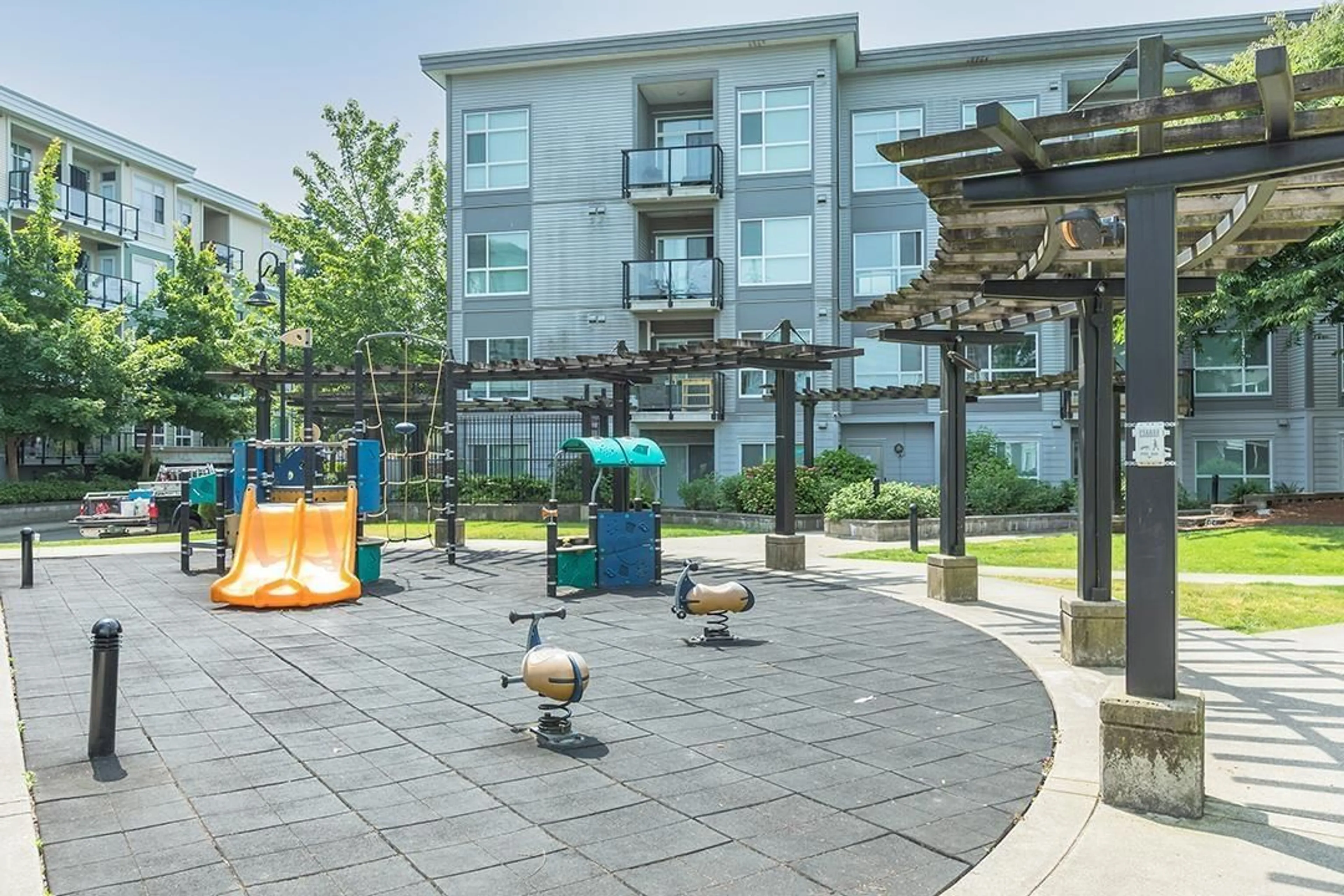Patio, unknown for 521 - 13728 108, Surrey British Columbia V3T0G2
