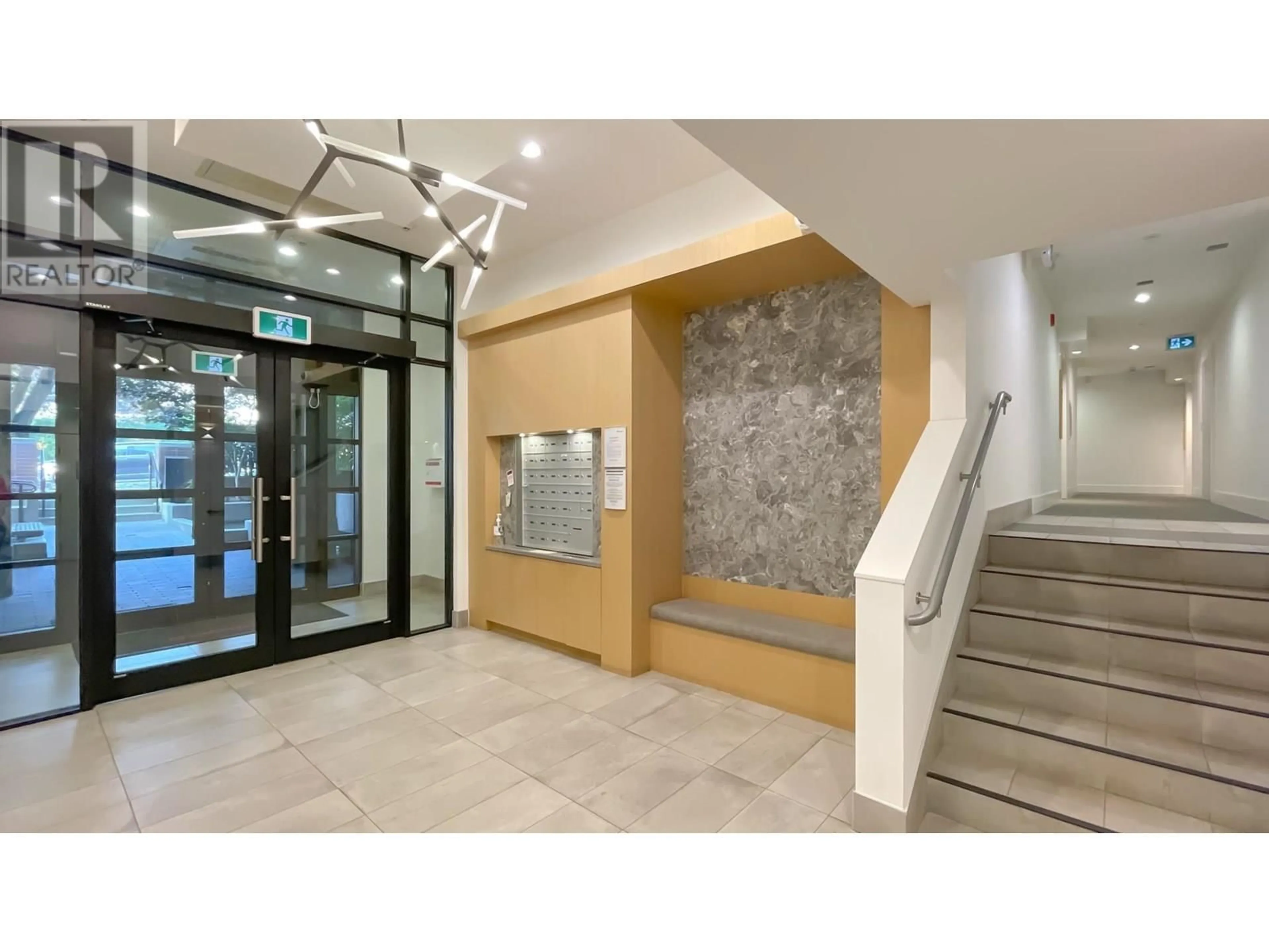 Indoor foyer for 110 - 7928 YUKON STREET, Vancouver British Columbia V5X2Y7