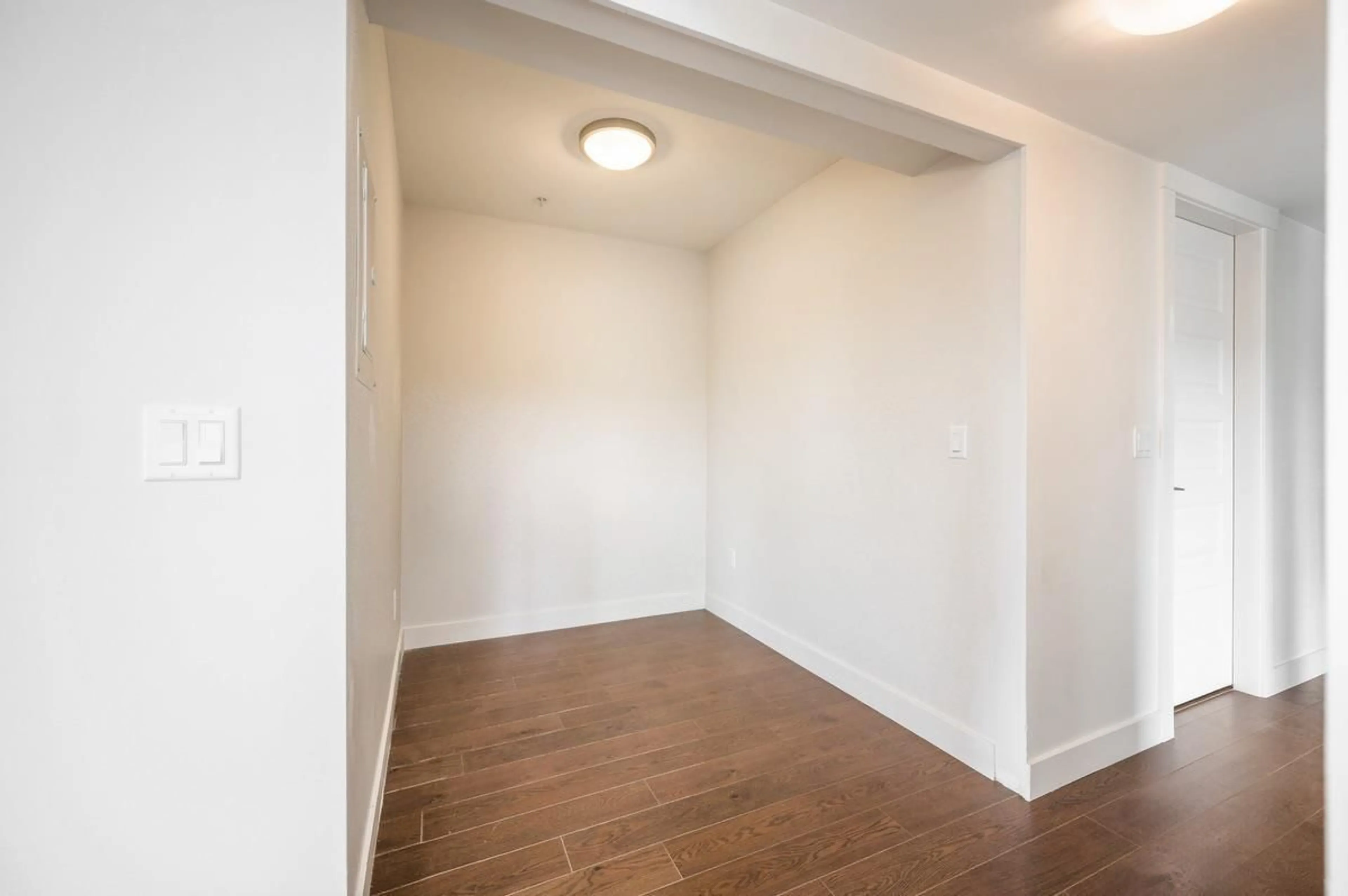 A pic of a room for 712 - 13883 LAUREL, Surrey British Columbia V3T1A8