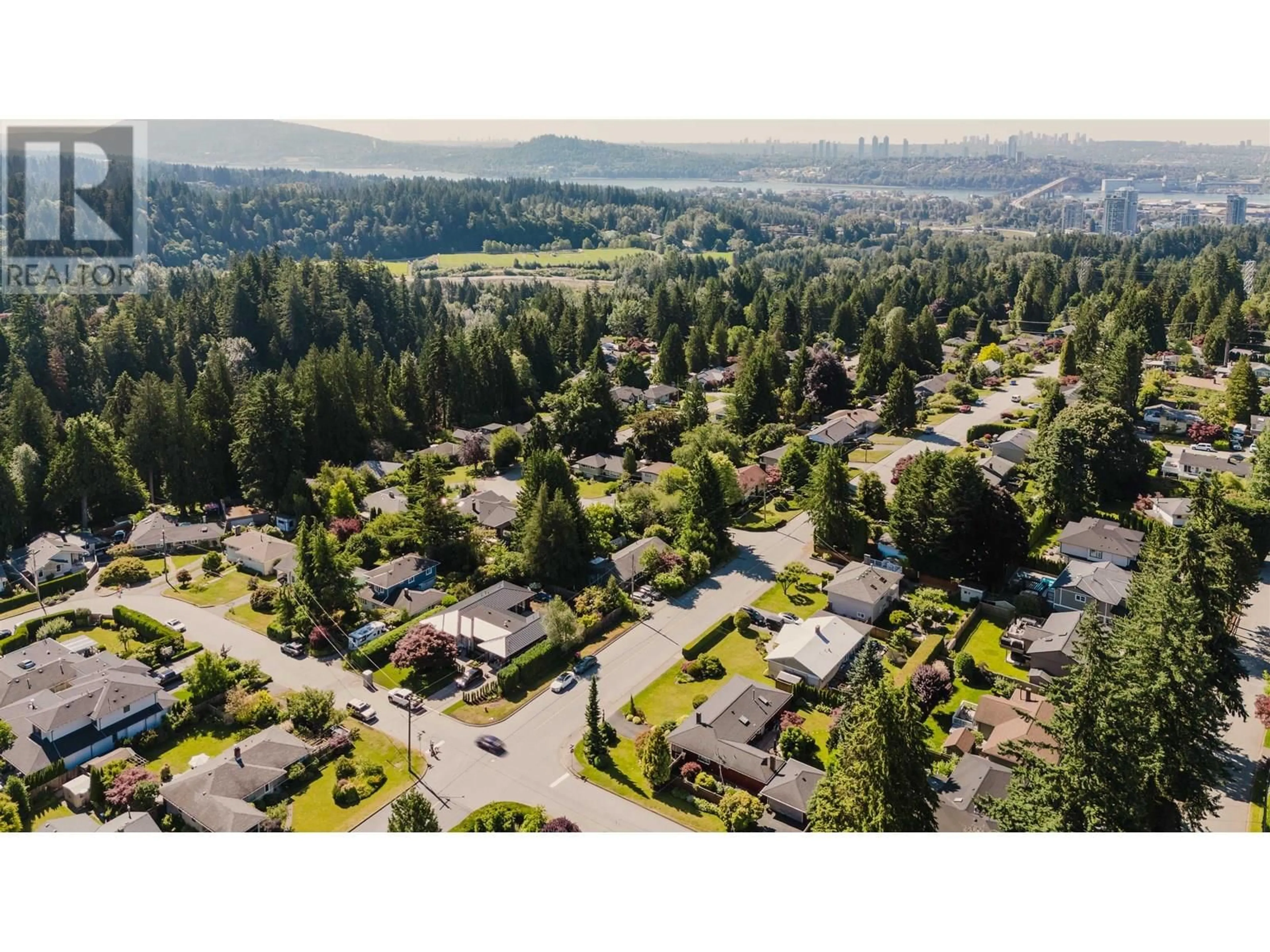 A pic from outside/outdoor area/front of a property/back of a property/a pic from drone, mountain view for 2302 VIEWLYNN DRIVE, North Vancouver British Columbia V7J2X1