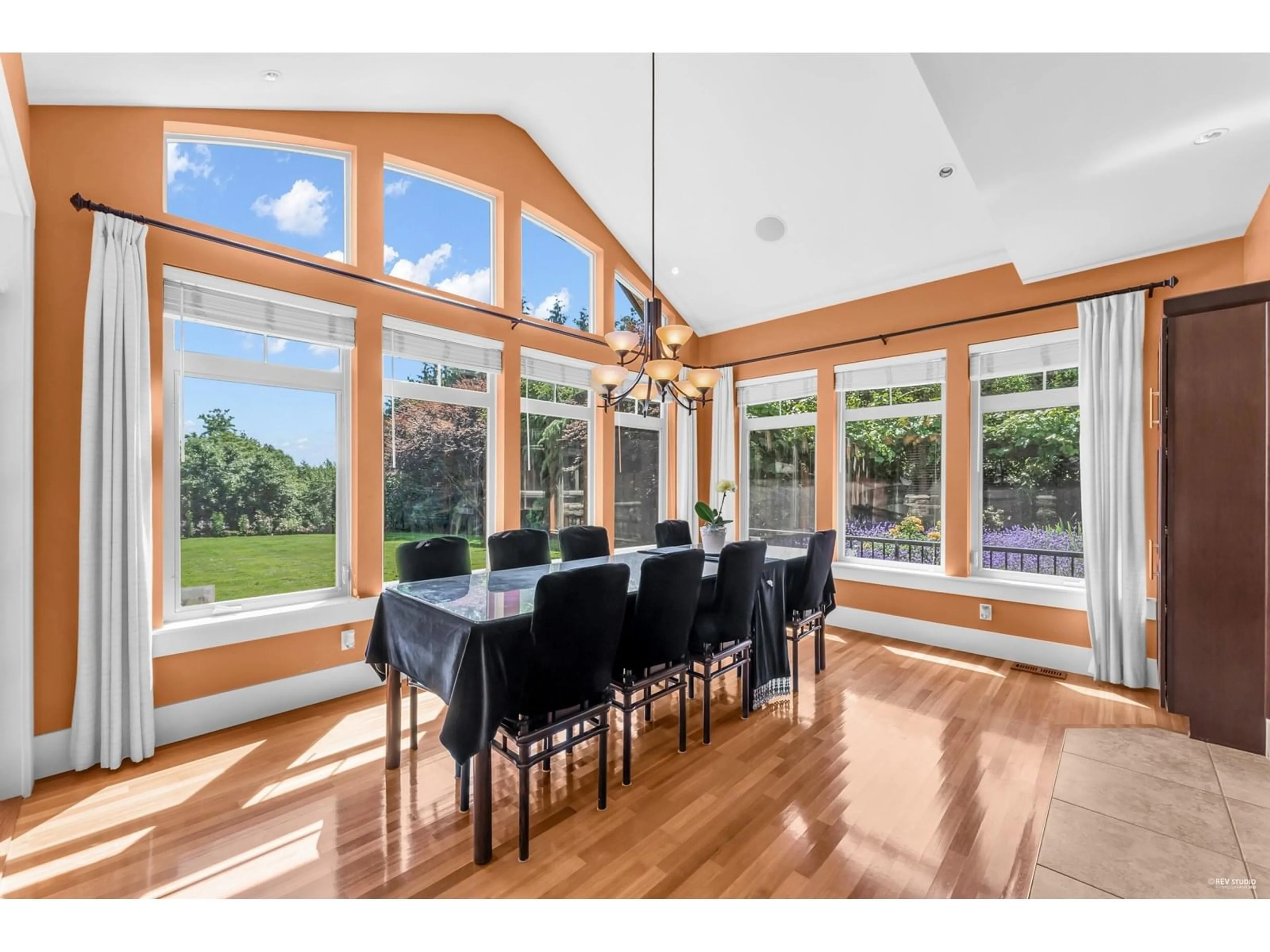 Dining room, wood/laminate floor for 3372 155, Surrey British Columbia V3Z0G4