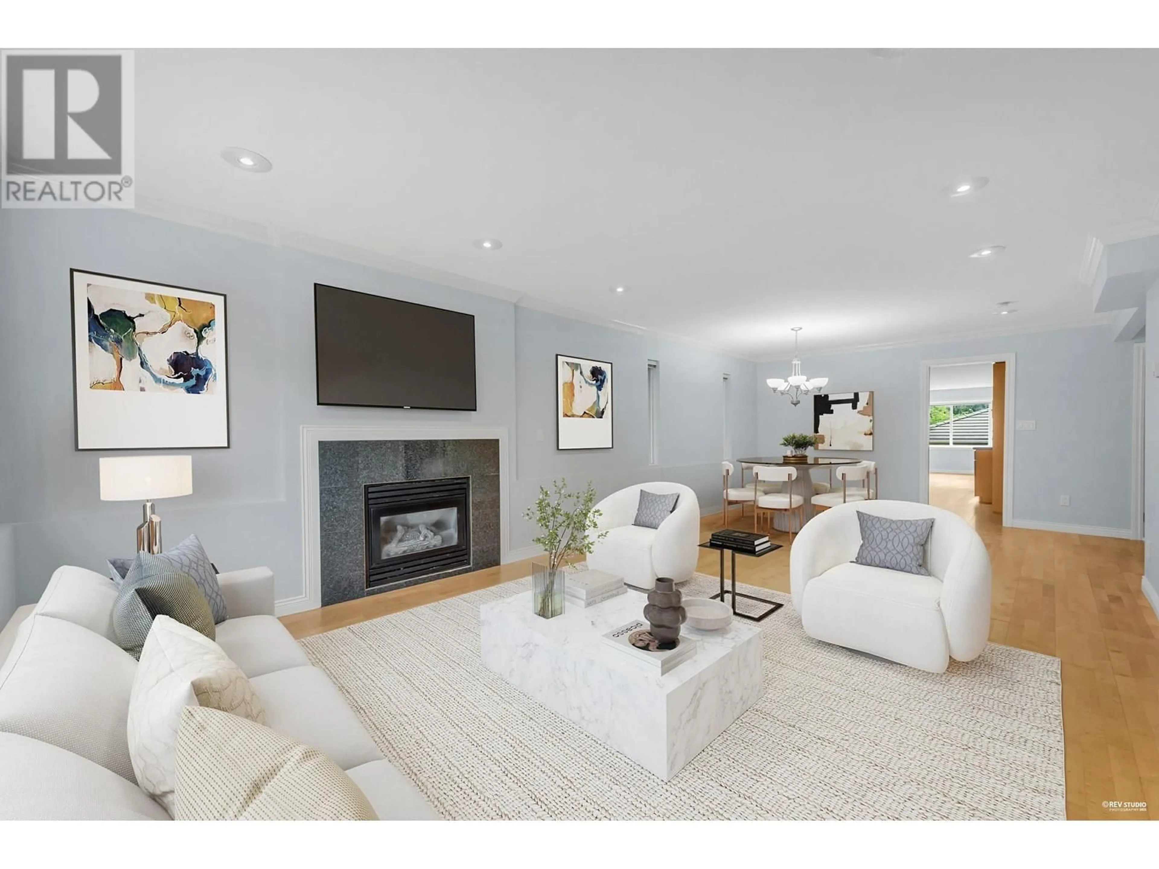 Living room with furniture, unknown for 313 27 STREET, North Vancouver British Columbia V7N1B9