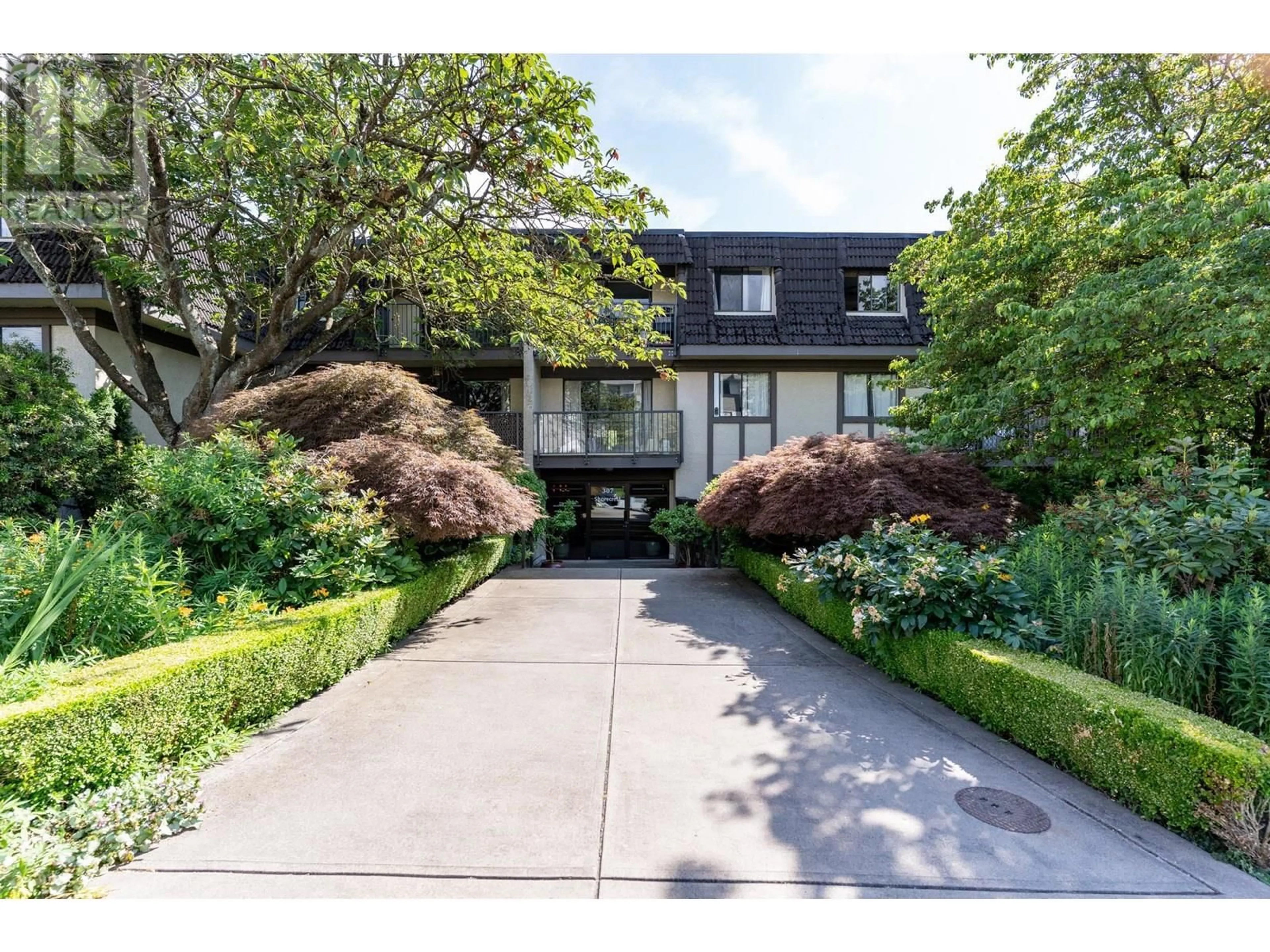 Unknown for 205 - 307 W 2ND STREET, Vancouver British Columbia V7M1E2