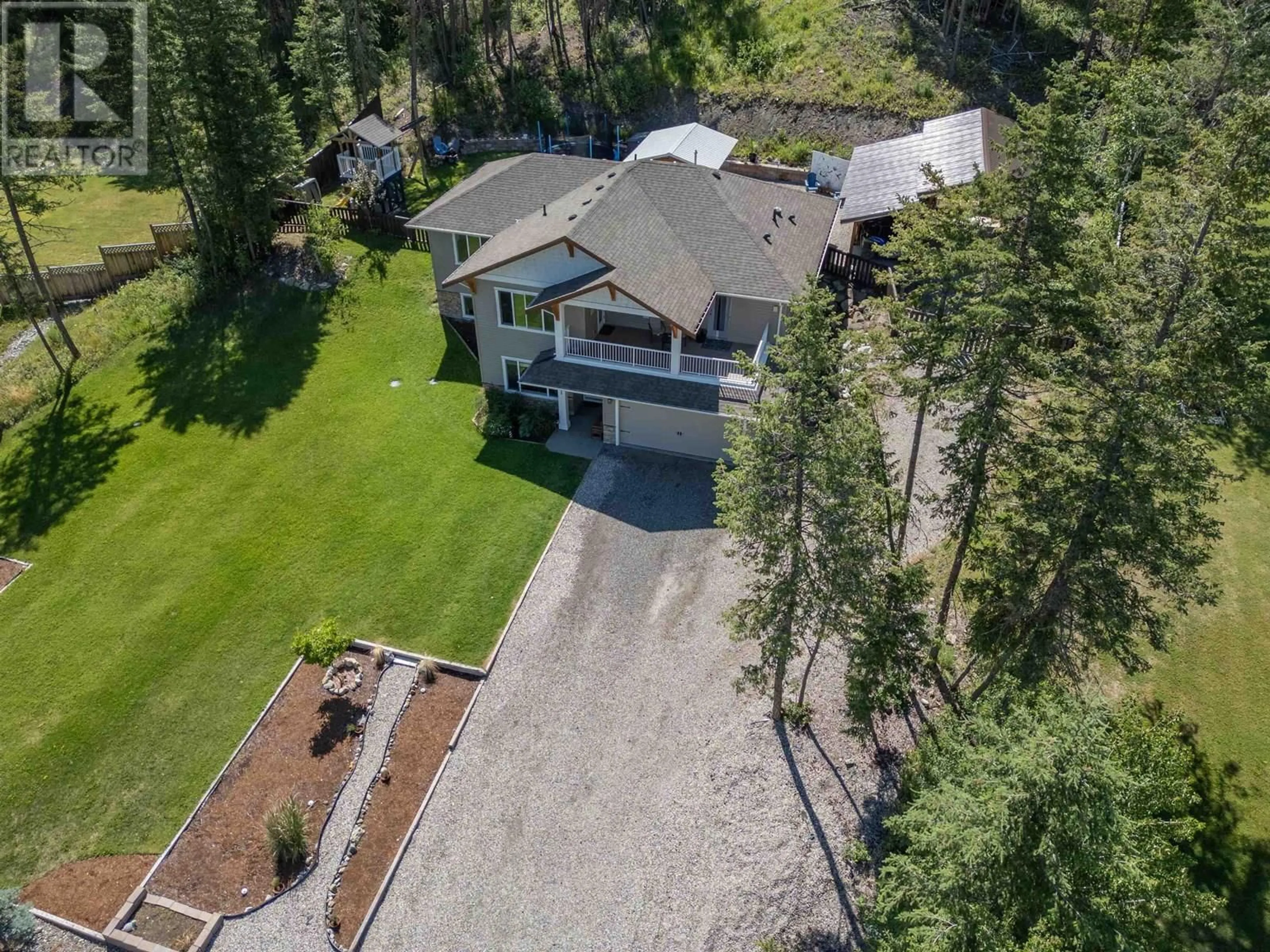 A pic from outside/outdoor area/front of a property/back of a property/a pic from drone, unknown for 2171 BLUFF VIEW DRIVE, Lakeside Rural British Columbia V2G5G1