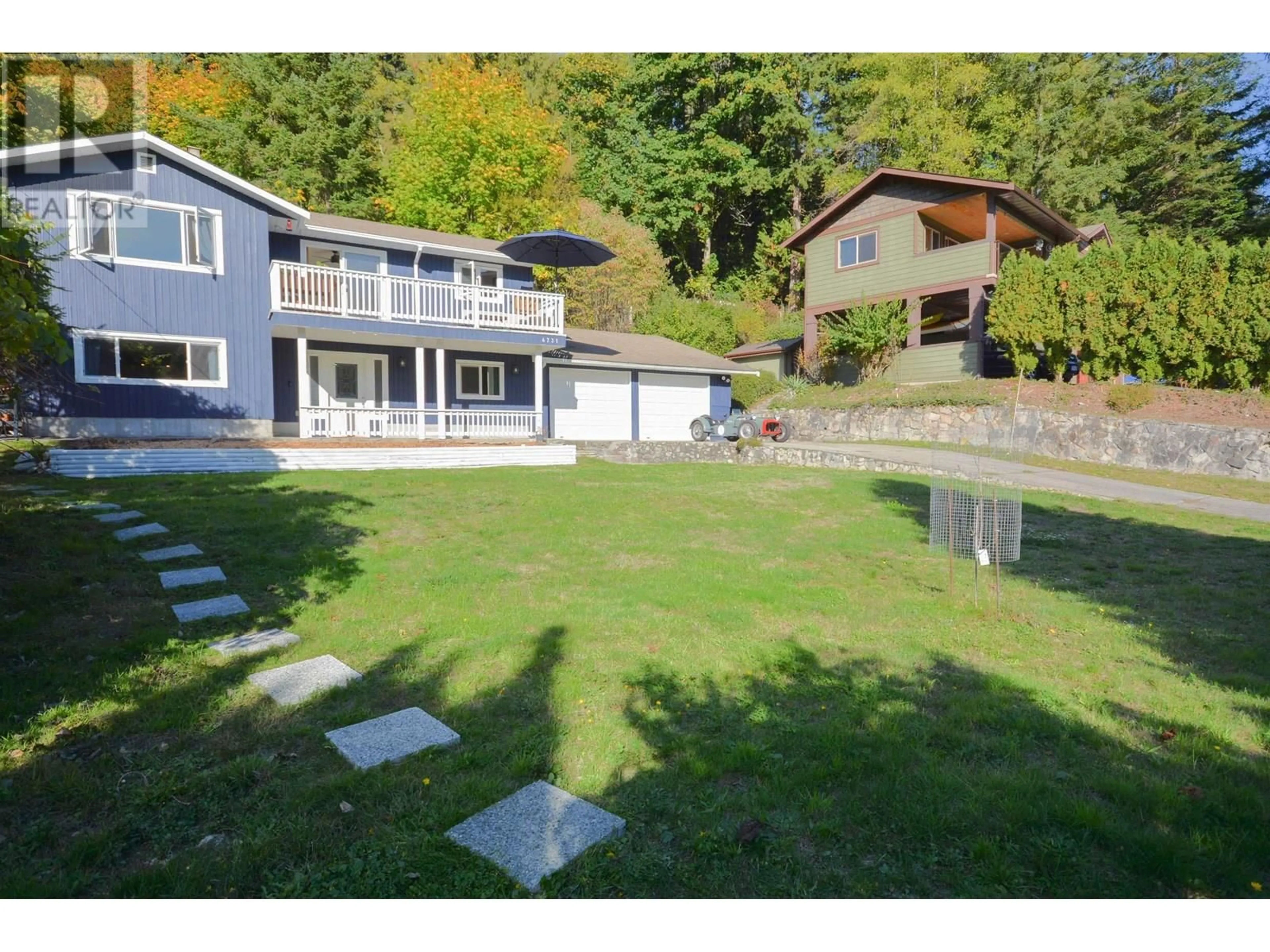 A pic from outside/outdoor area/front of a property/back of a property/a pic from drone, unknown for 4731 SINCLAIR BAY ROAD, Pender Harbour British Columbia V0N1S1