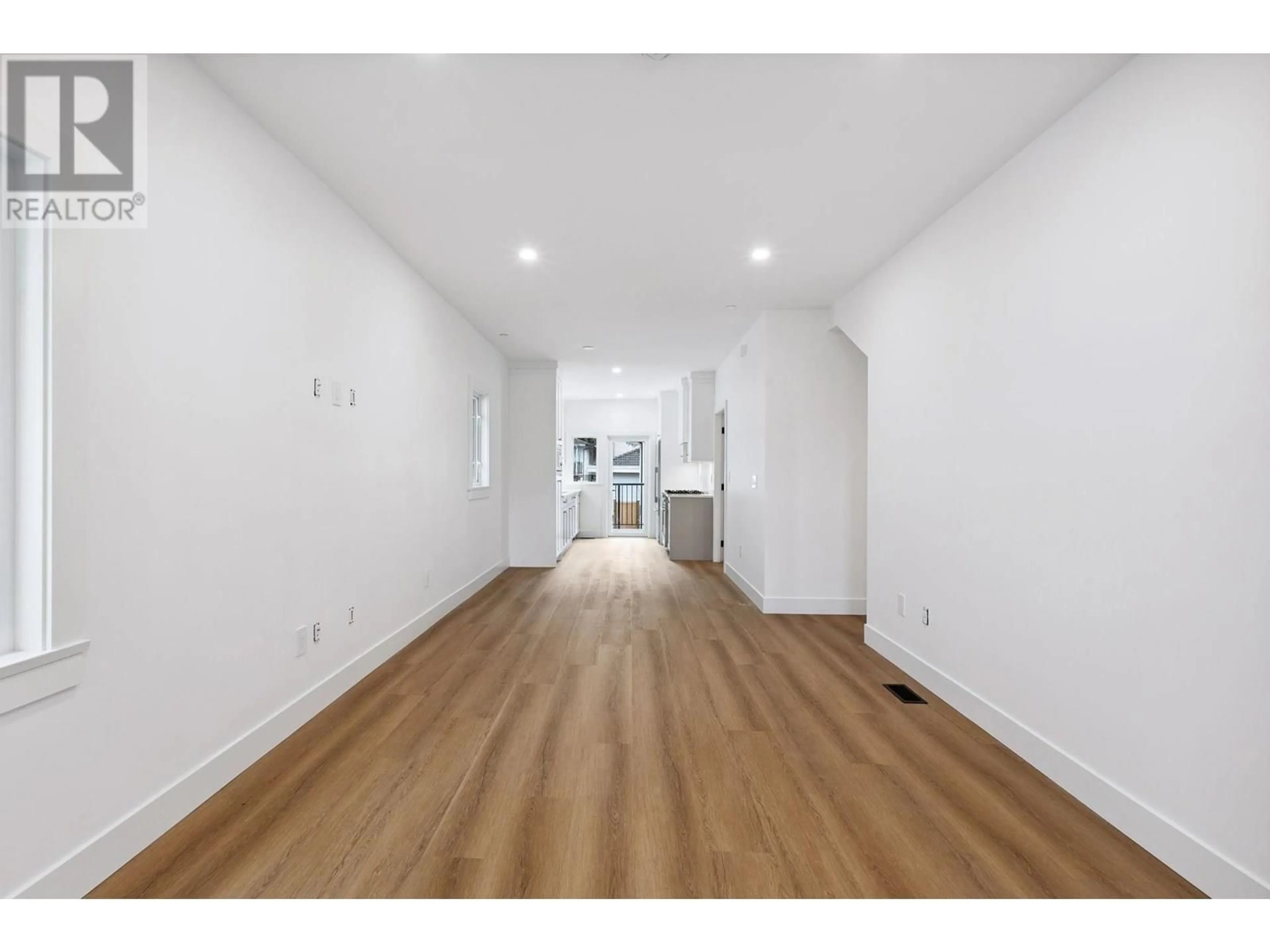 Unknown for 2530 MCGILL STREET, Vancouver British Columbia V5K1H1