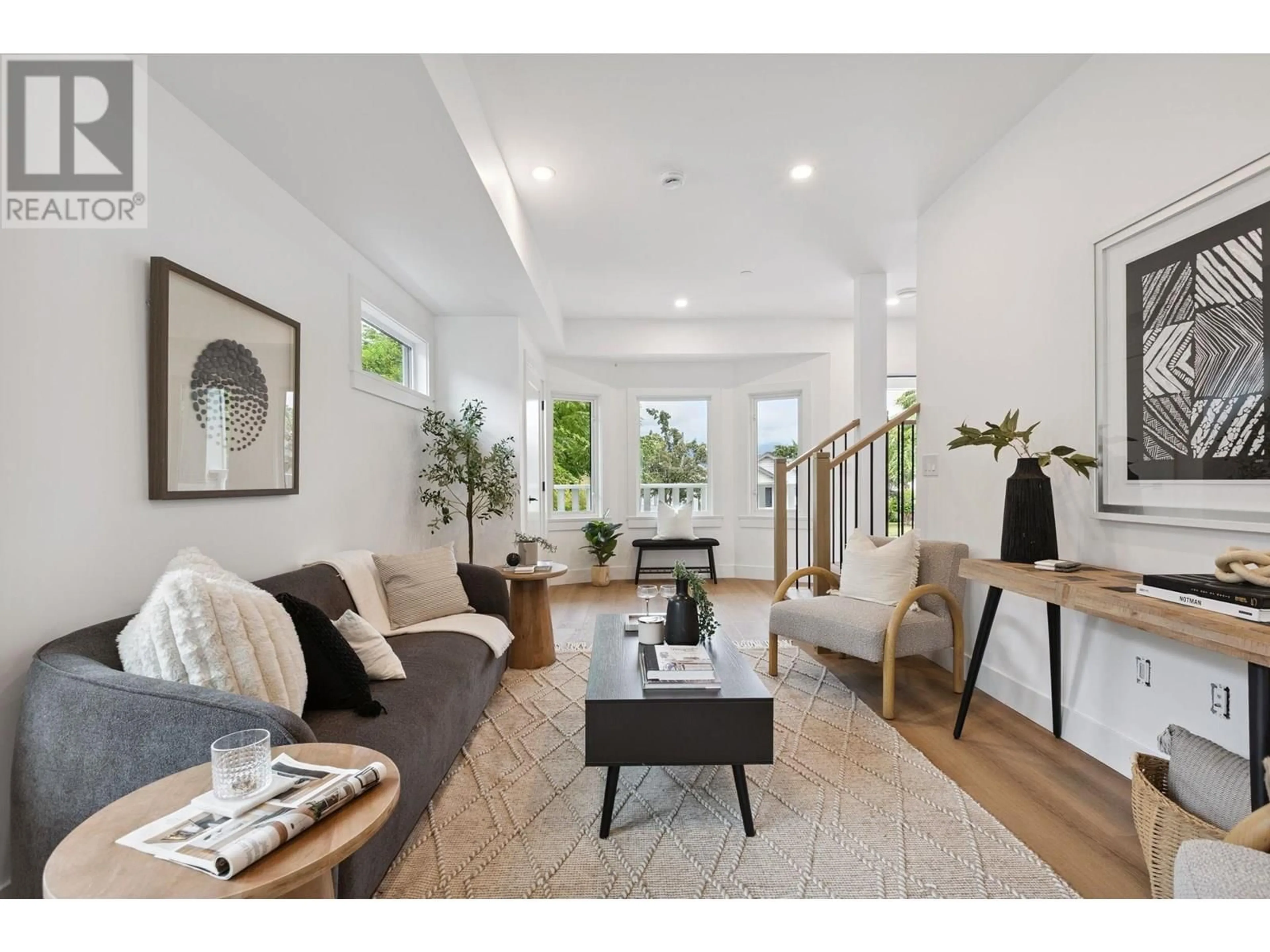 Unknown for 2528 MCGILL STREET, Vancouver British Columbia V5K1H1