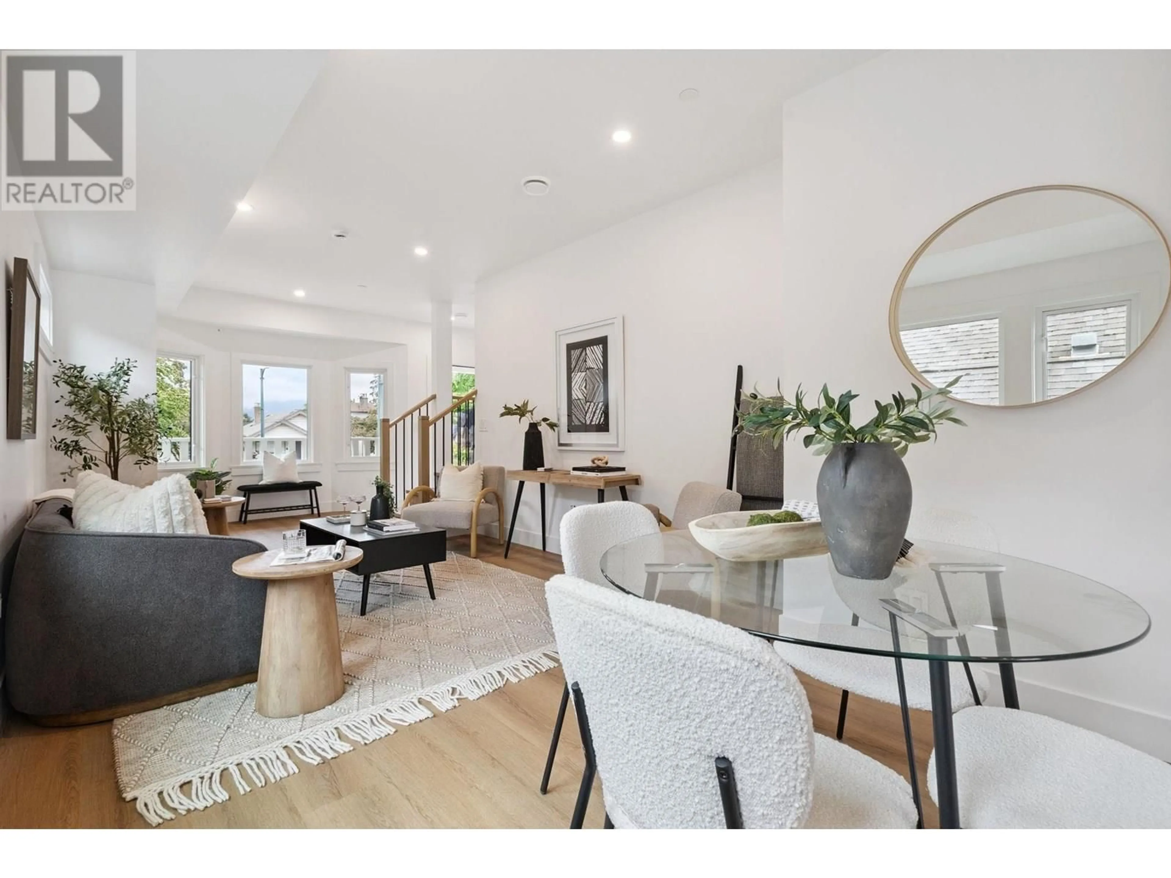Unknown for 2528 MCGILL STREET, Vancouver British Columbia V5K1H1