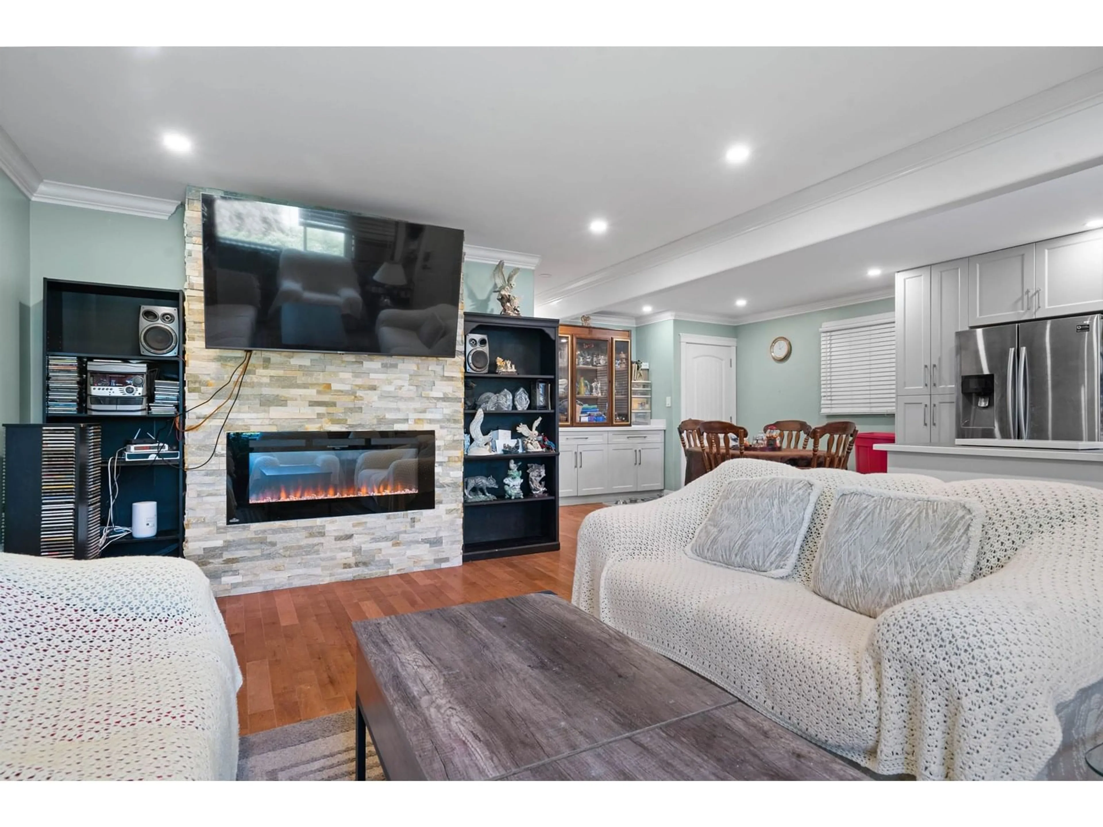 Living room with furniture, unknown for 8505 NORMAN CRESCENT, Chilliwack British Columbia V2P5C7