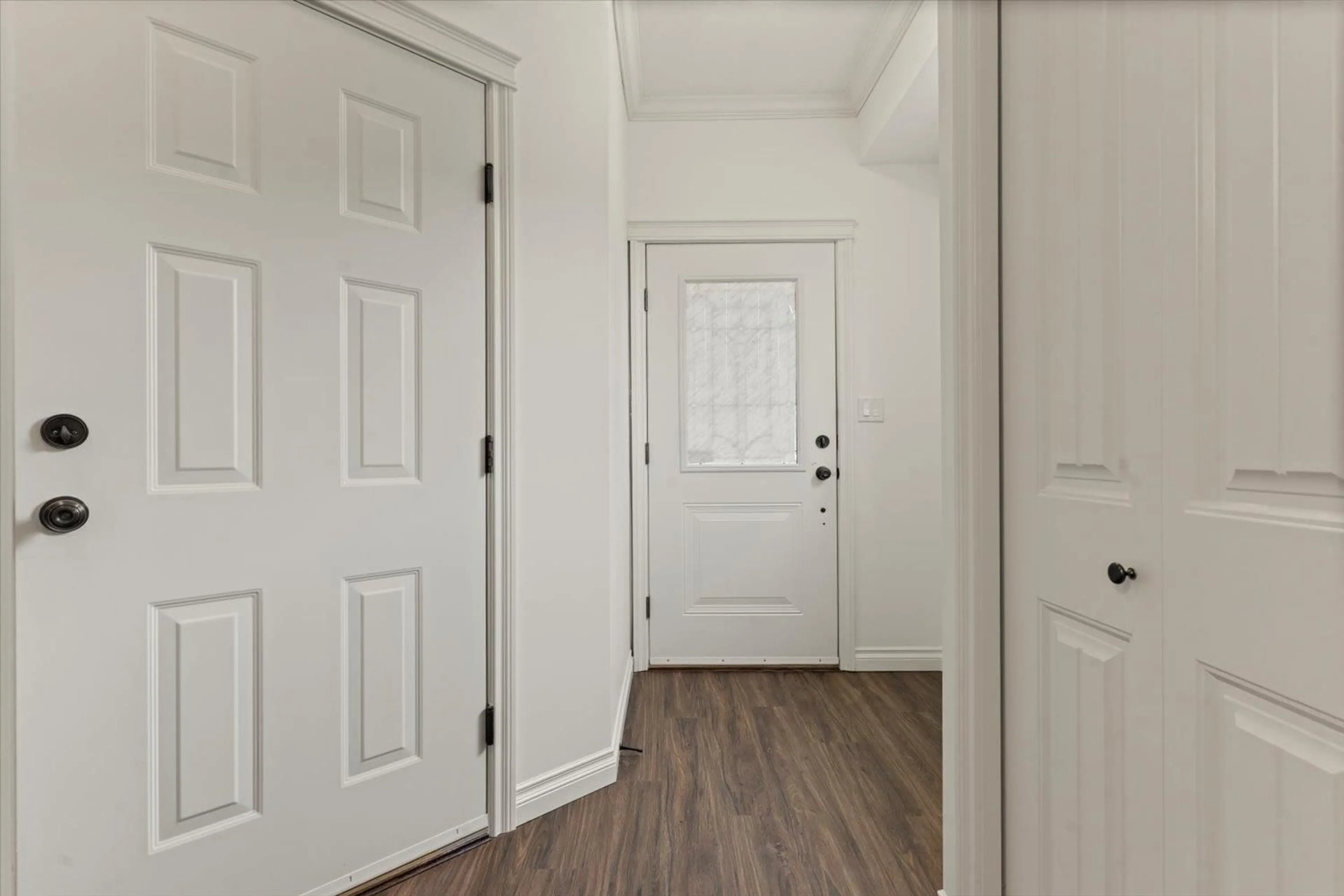 Indoor entryway for 21 - 6577 SOUTHDOWNE PLACE, Chilliwack British Columbia V2R0H4