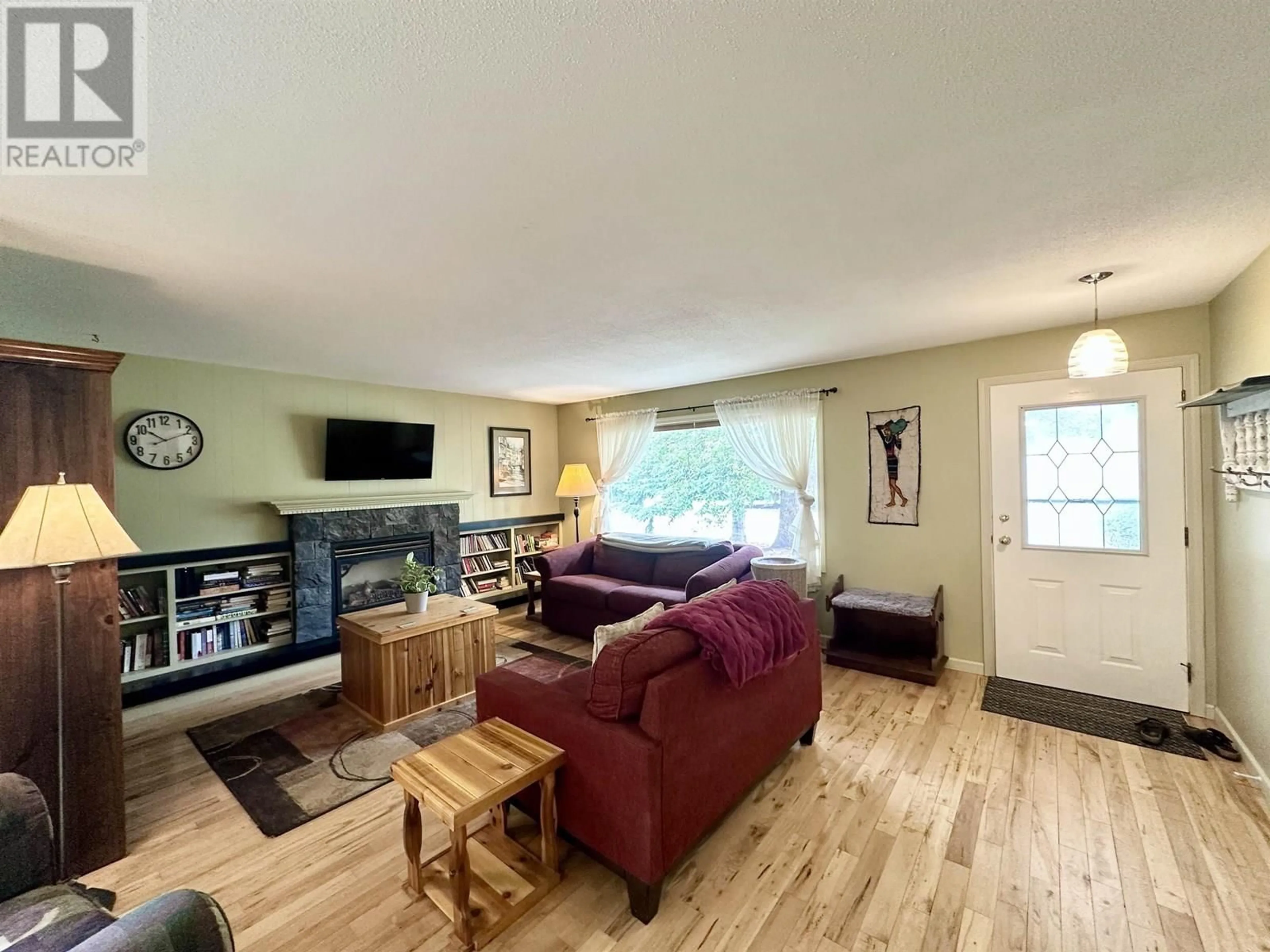 Living room with furniture, unknown for 4135 ALFRED AVENUE, Smithers British Columbia V0J2N0