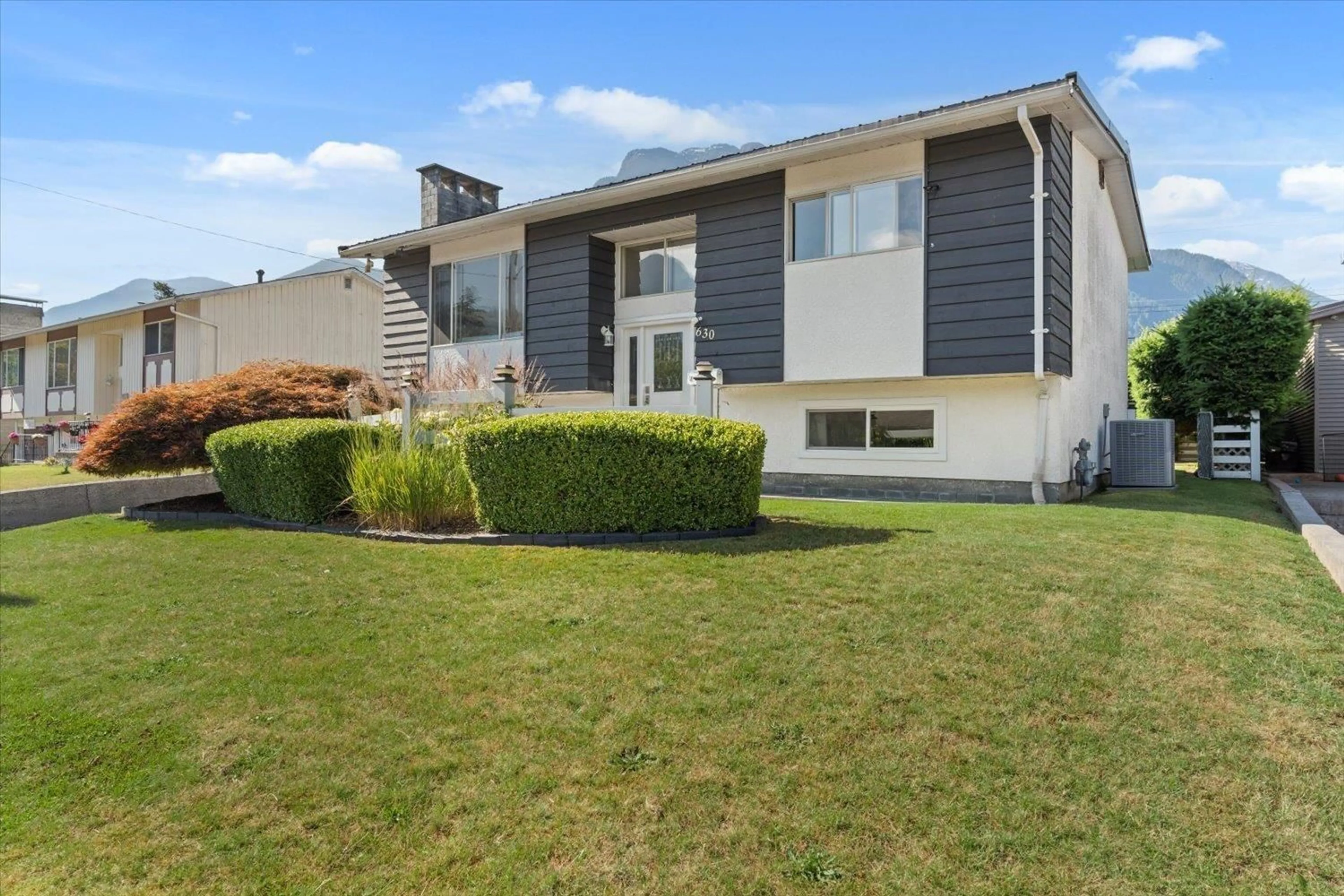 Home with vinyl exterior material, street for 630 THACKER AVENUE, Hope British Columbia V0X1L0