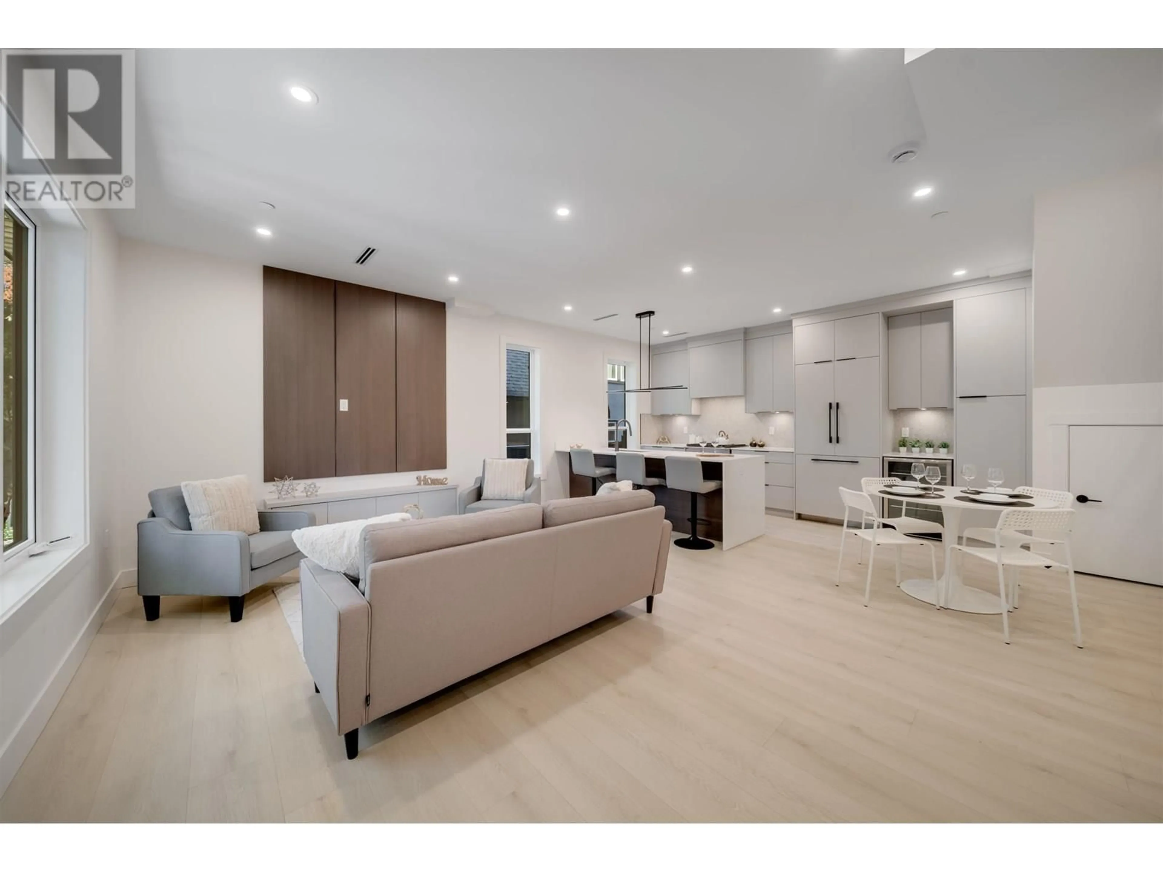 Unknown for 1 - 3836 8TH AVENUE, Vancouver British Columbia V6R1Z4