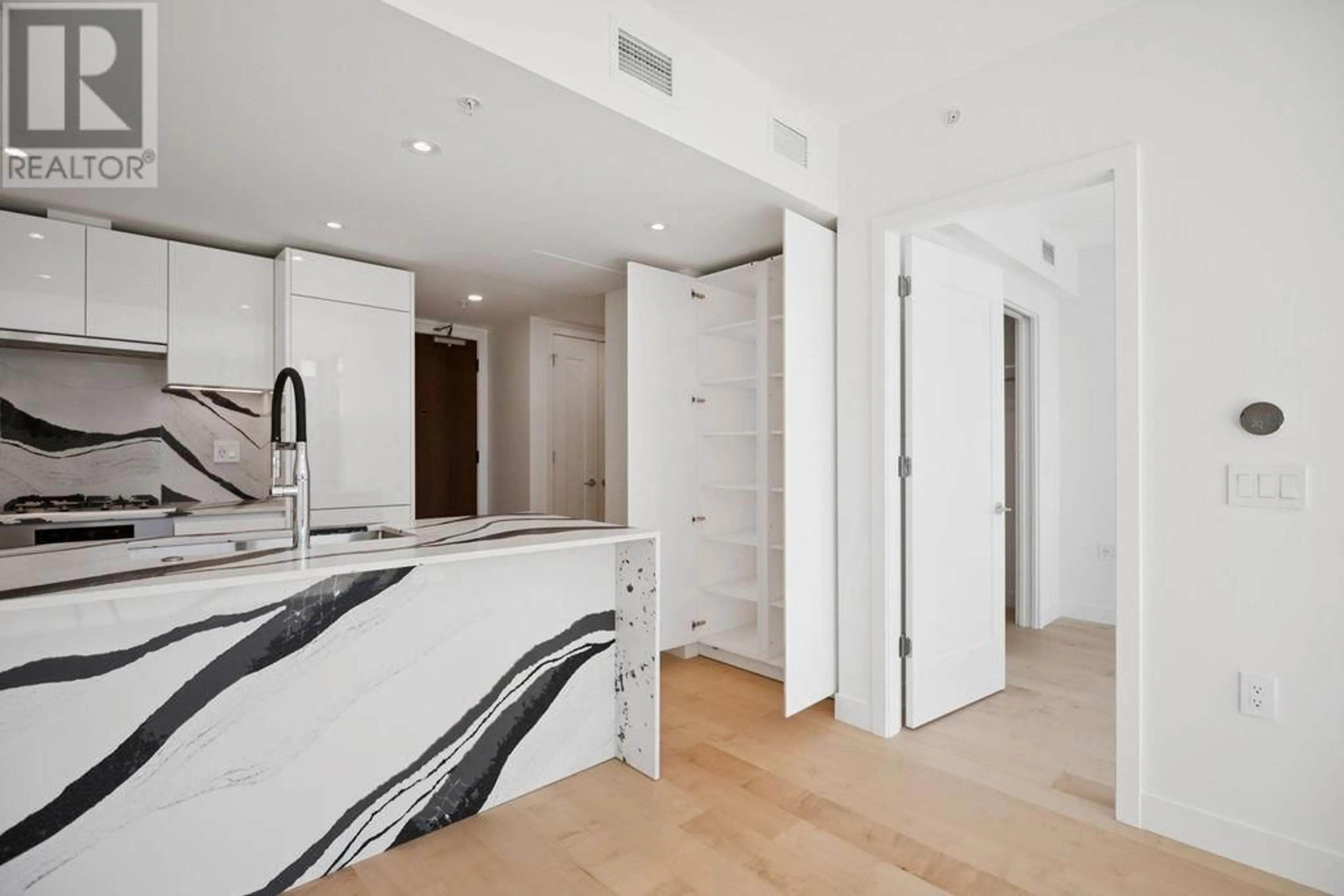 Unknown for 1104 - 135 13TH STREET, North Vancouver British Columbia V7L0J8