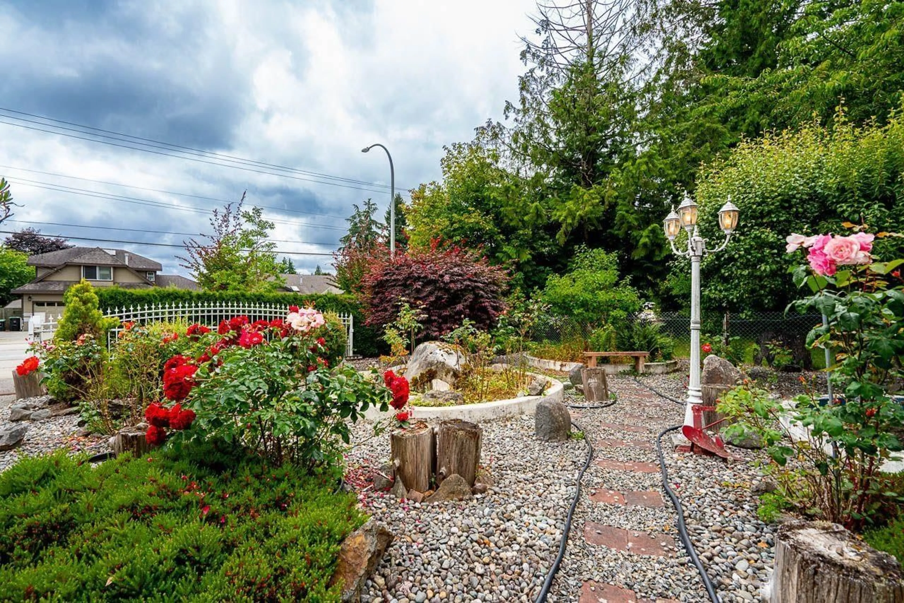 Patio, unknown for 16269 108, Surrey British Columbia V4N1N7