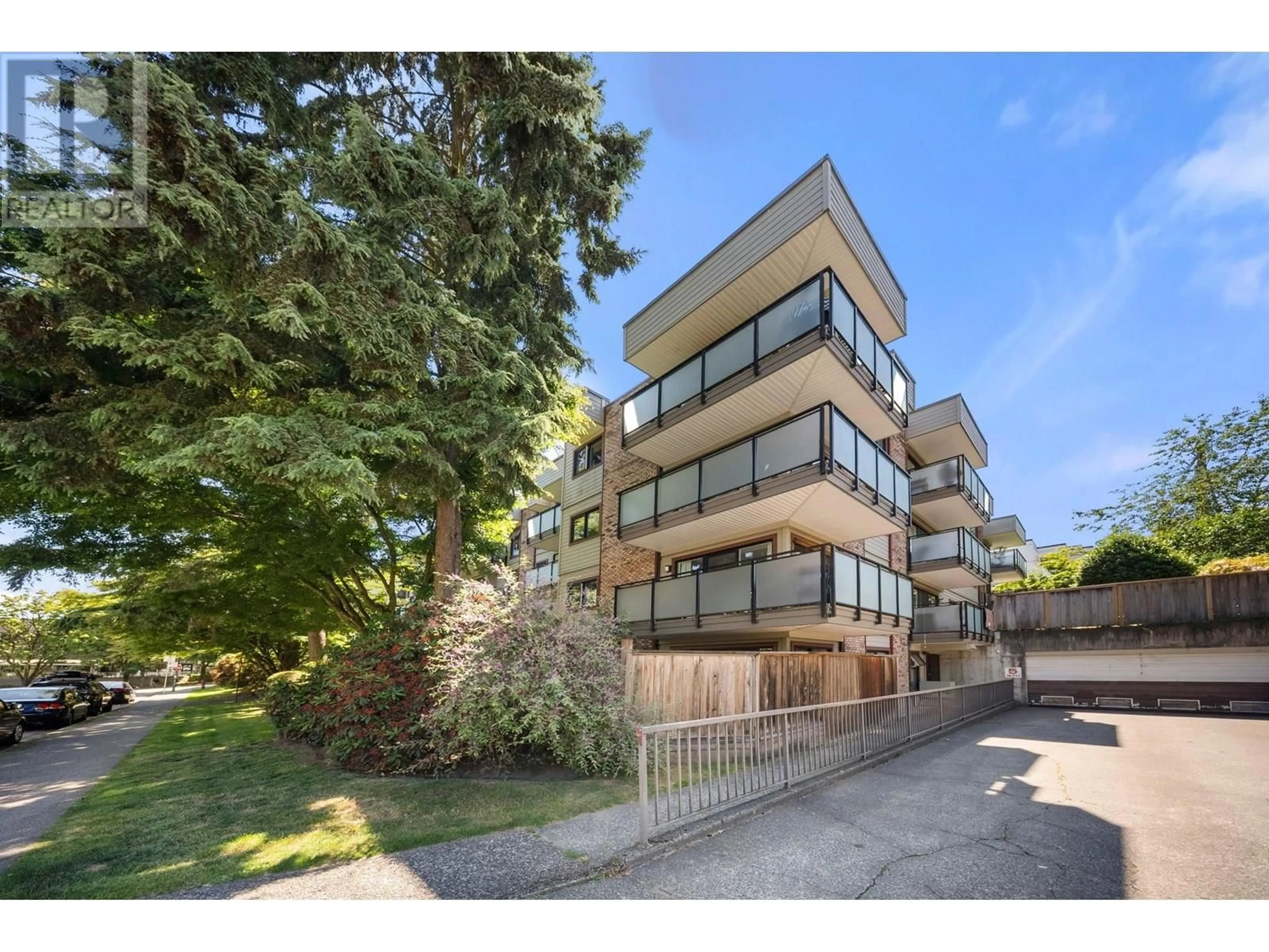 Unknown for 101 - 1066 8TH AVENUE, Vancouver British Columbia V5T1T9