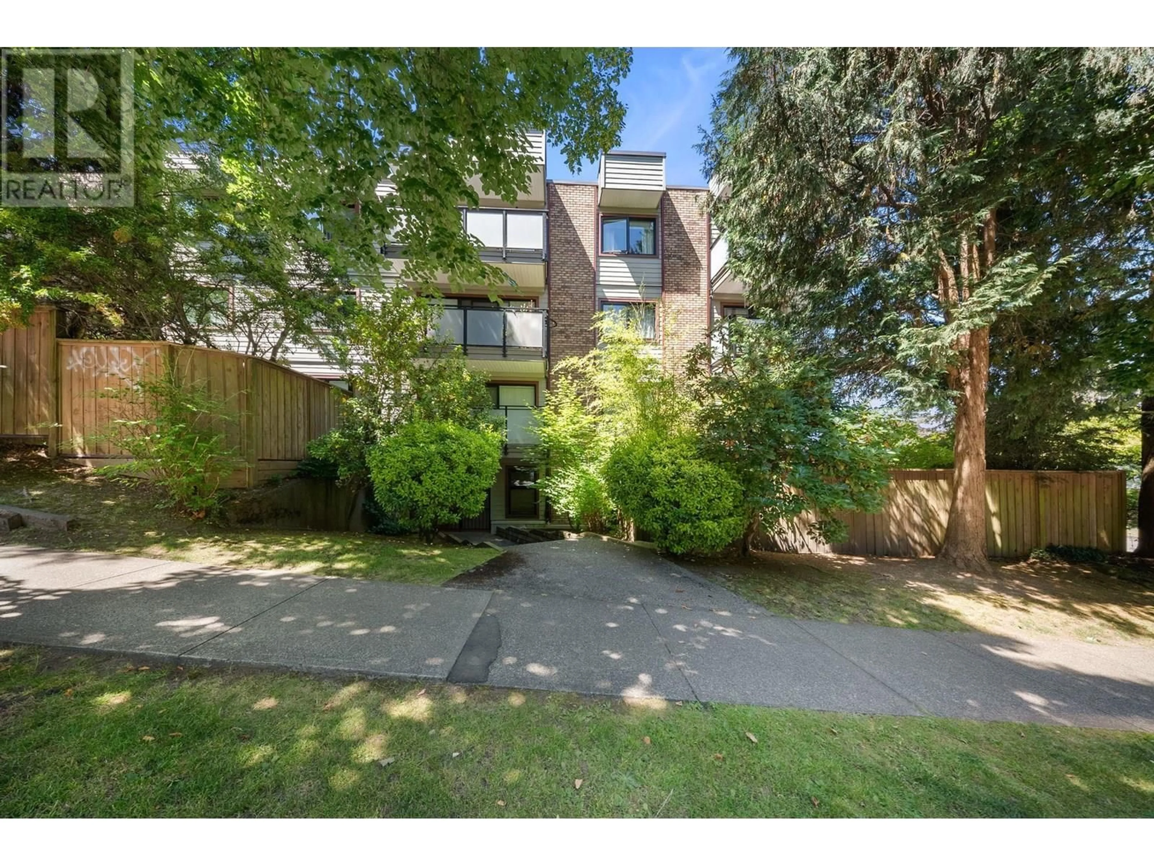 Unknown for 101 - 1066 8TH AVENUE, Vancouver British Columbia V5T1T9