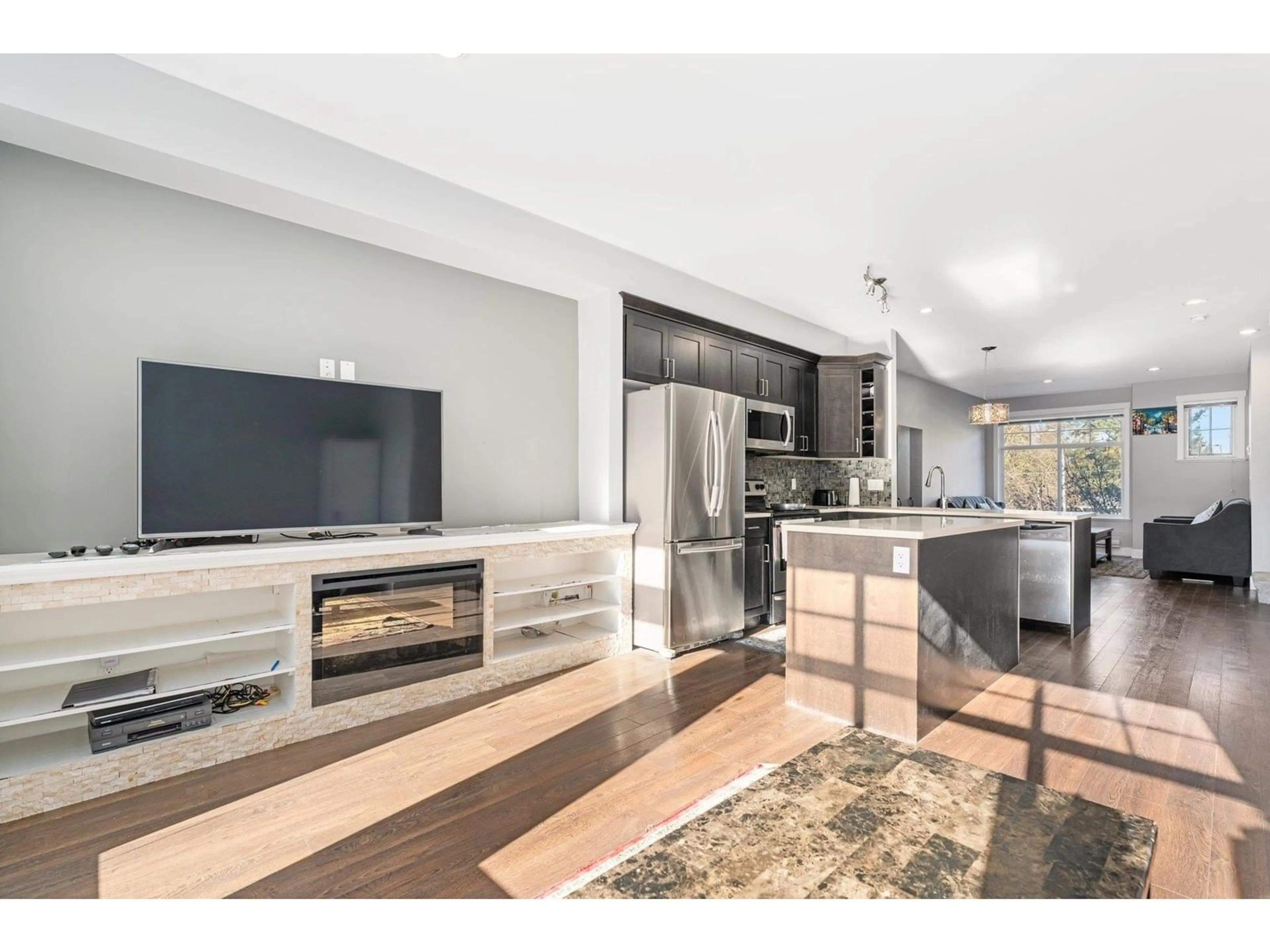 Open concept kitchen, unknown for 41 - 12775 63, Surrey British Columbia V3X0E9