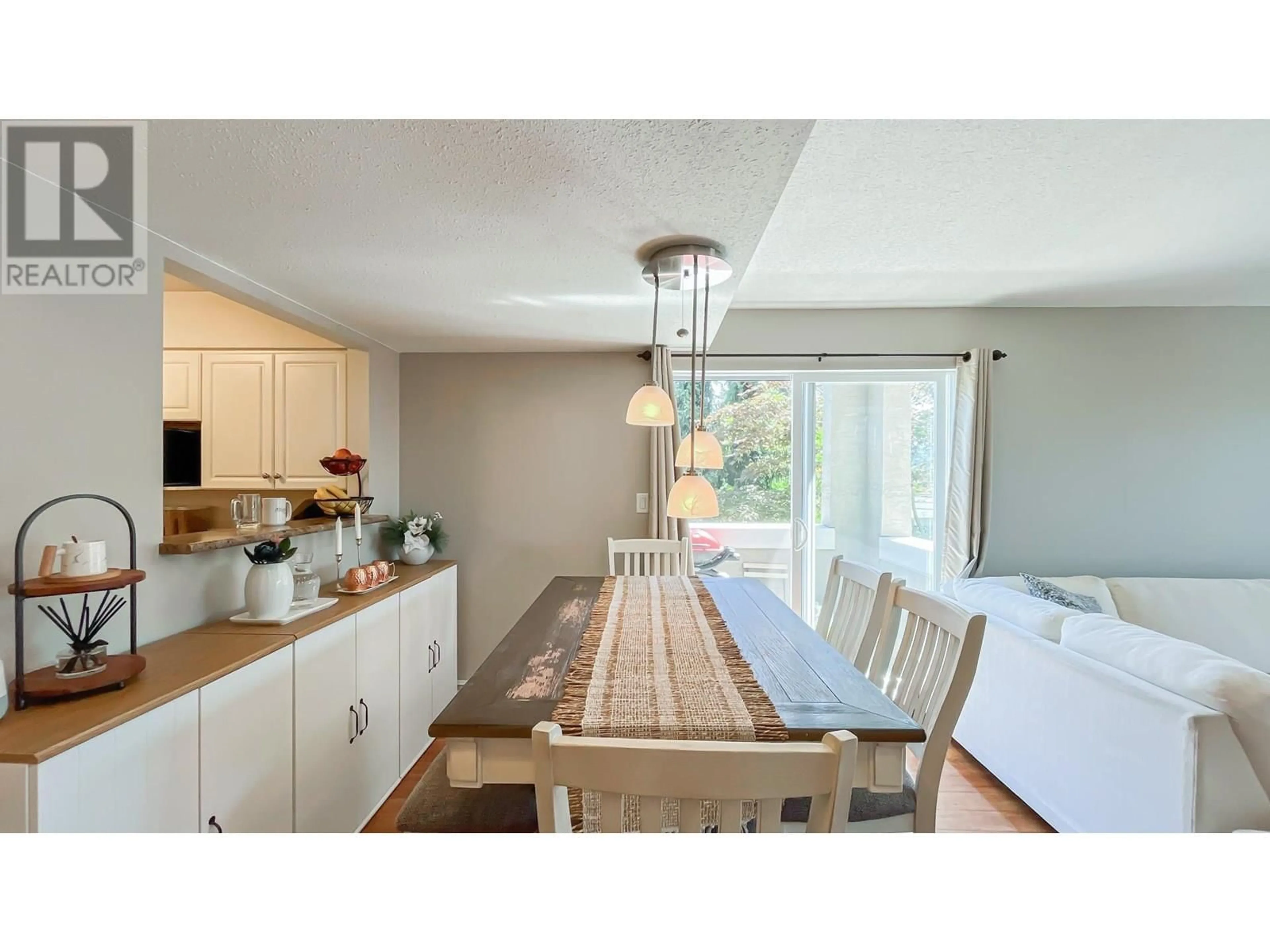 Open concept kitchen, wood/laminate floor for 12 - 1383 BRUNETTE AVENUE, Coquitlam British Columbia V3K1G6