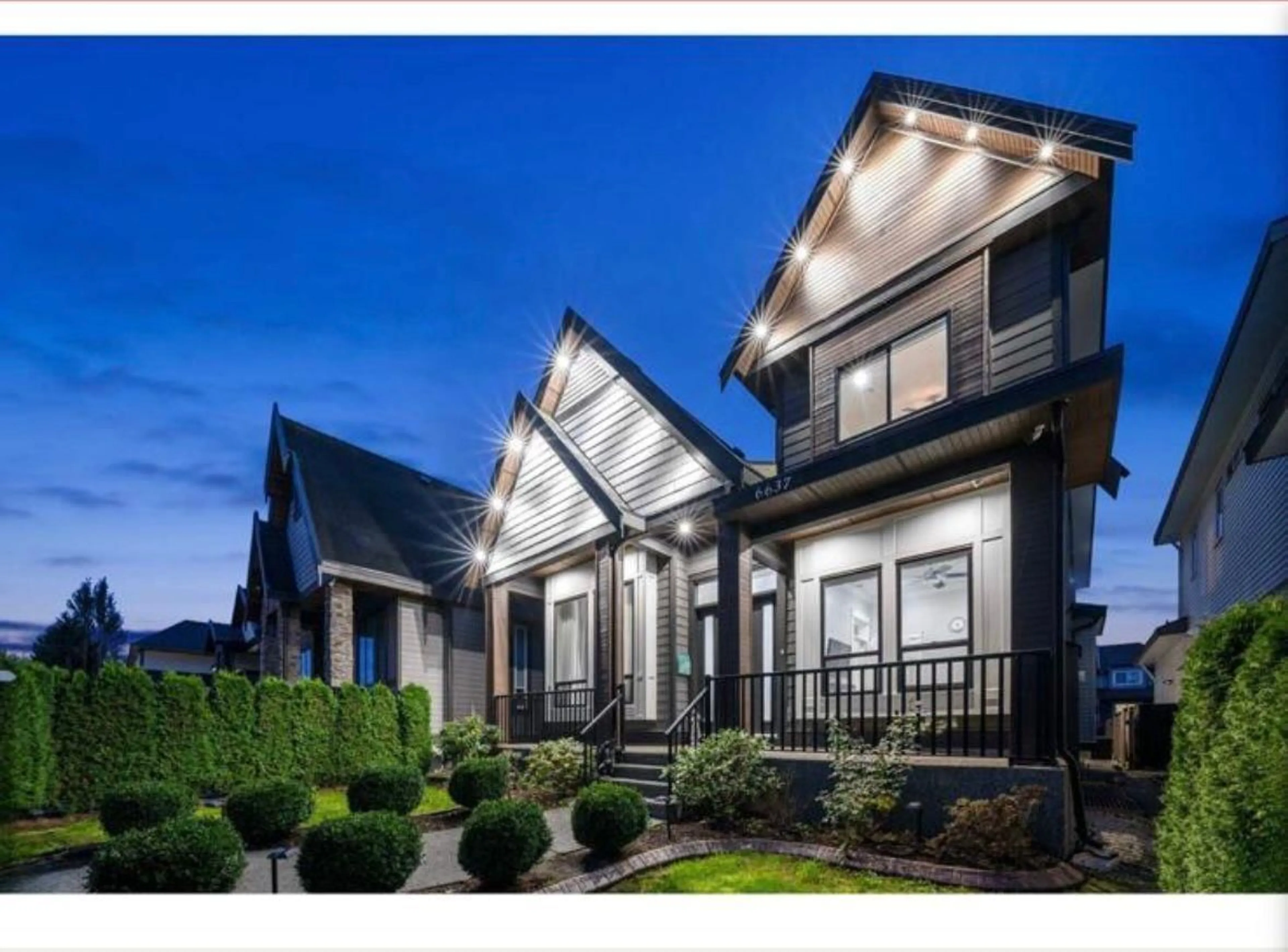Home with vinyl exterior material, street for 6637 121A, Surrey British Columbia V3W0H8