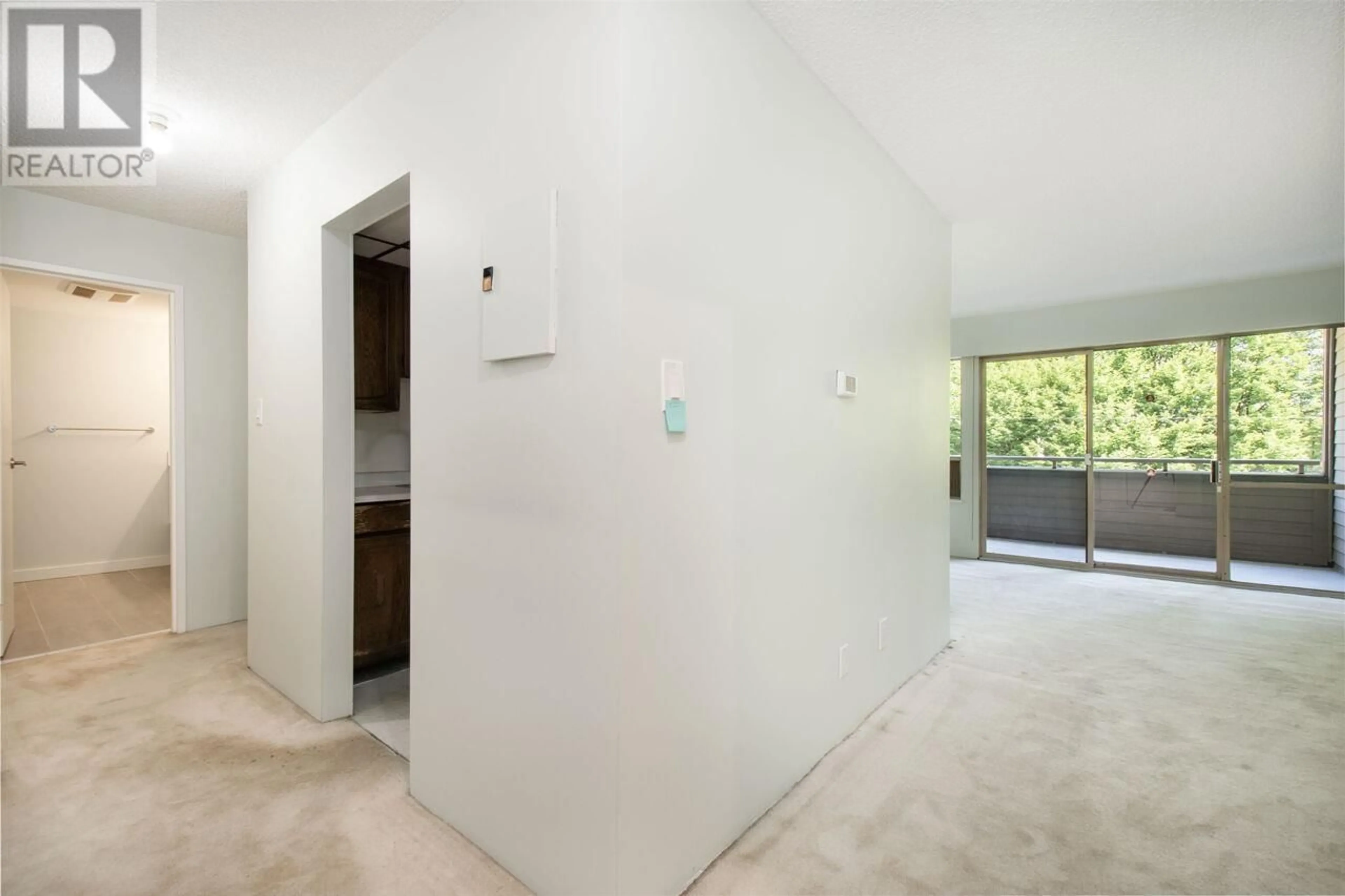 A pic of a room for 301 - 1777 13TH AVENUE, Vancouver British Columbia V6J2H2