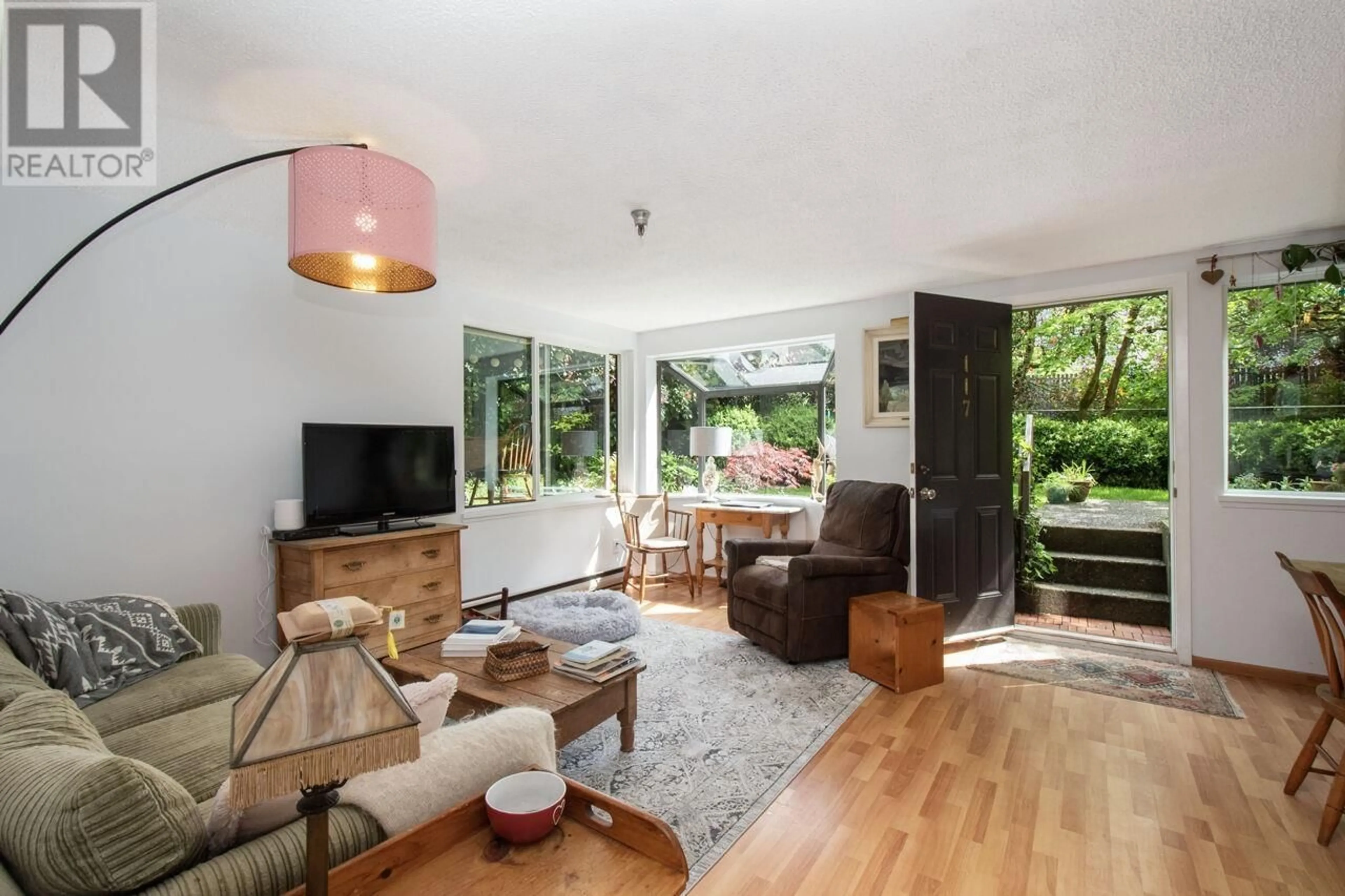 Living room with furniture, unknown for 117 - 1363 CLYDE AVENUE, West Vancouver British Columbia V7T2W9
