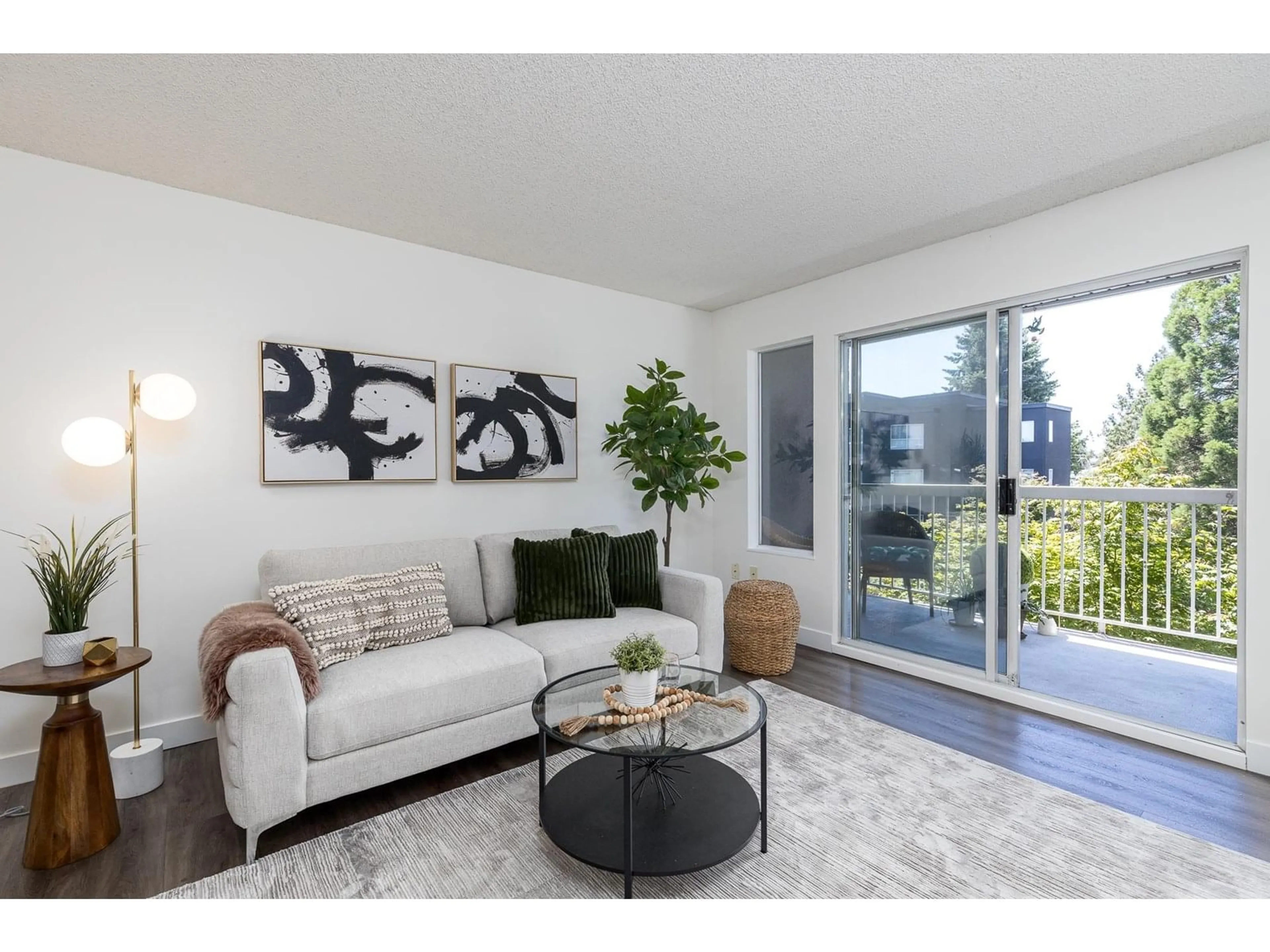 Living room with furniture, unknown for 202 - 5700 200, Langley British Columbia V3A7S6