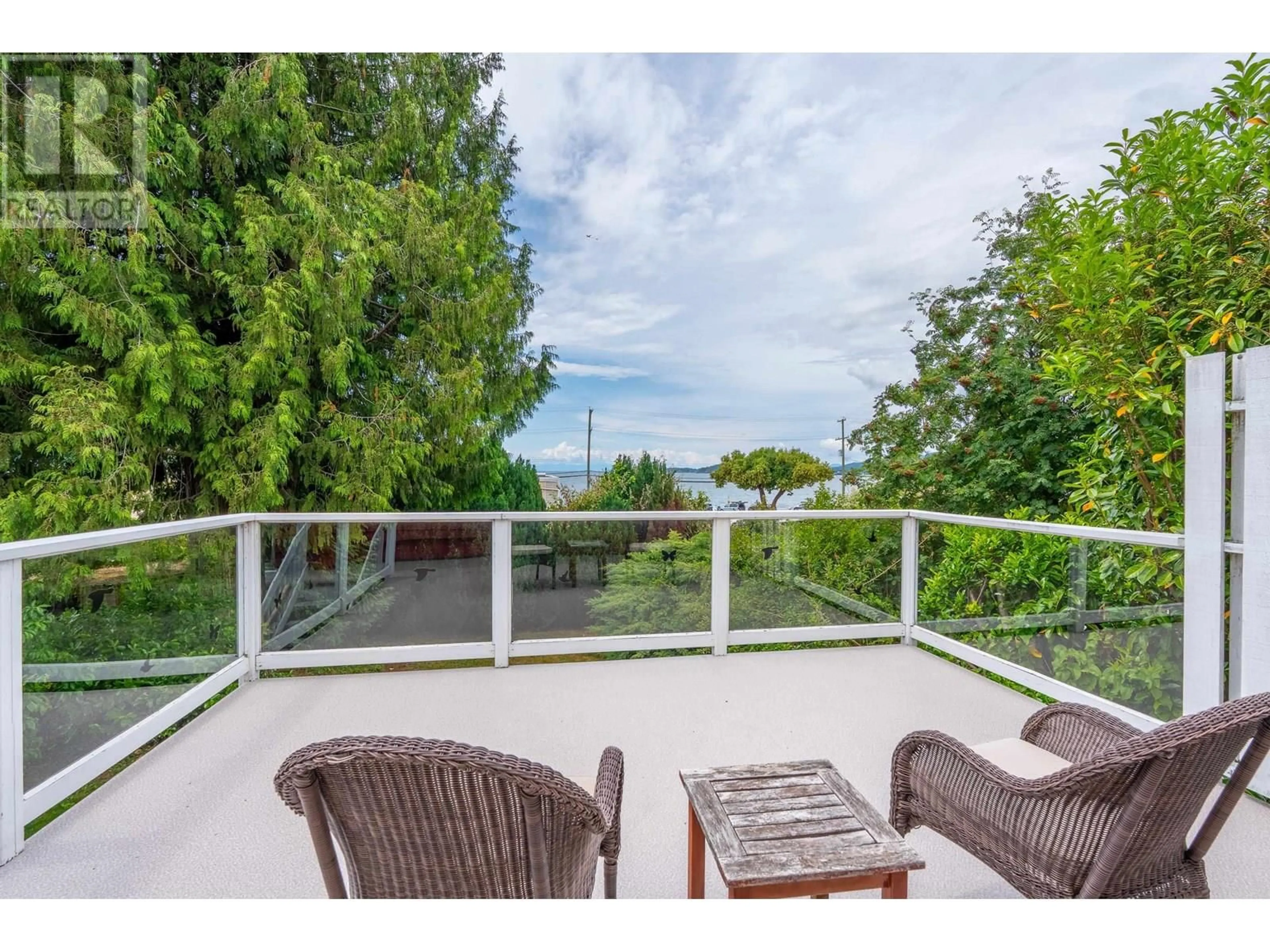 Patio, water/lake/river/ocean view for 4789 WHITAKER ROAD, Sechelt British Columbia V7Z0G3