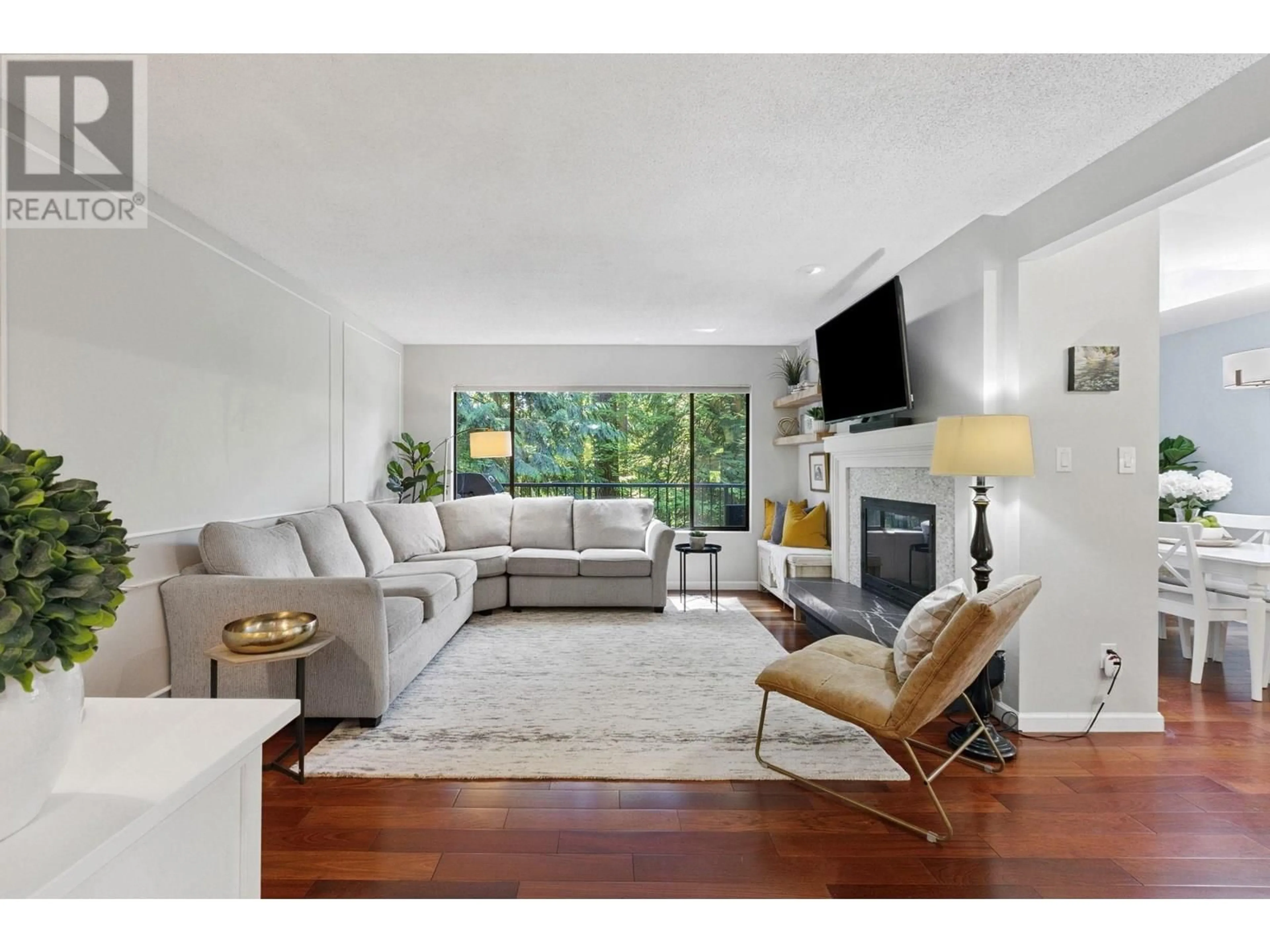 Living room with furniture, unknown for 887 FREDERICK ROAD, North Vancouver British Columbia V7K2Y5