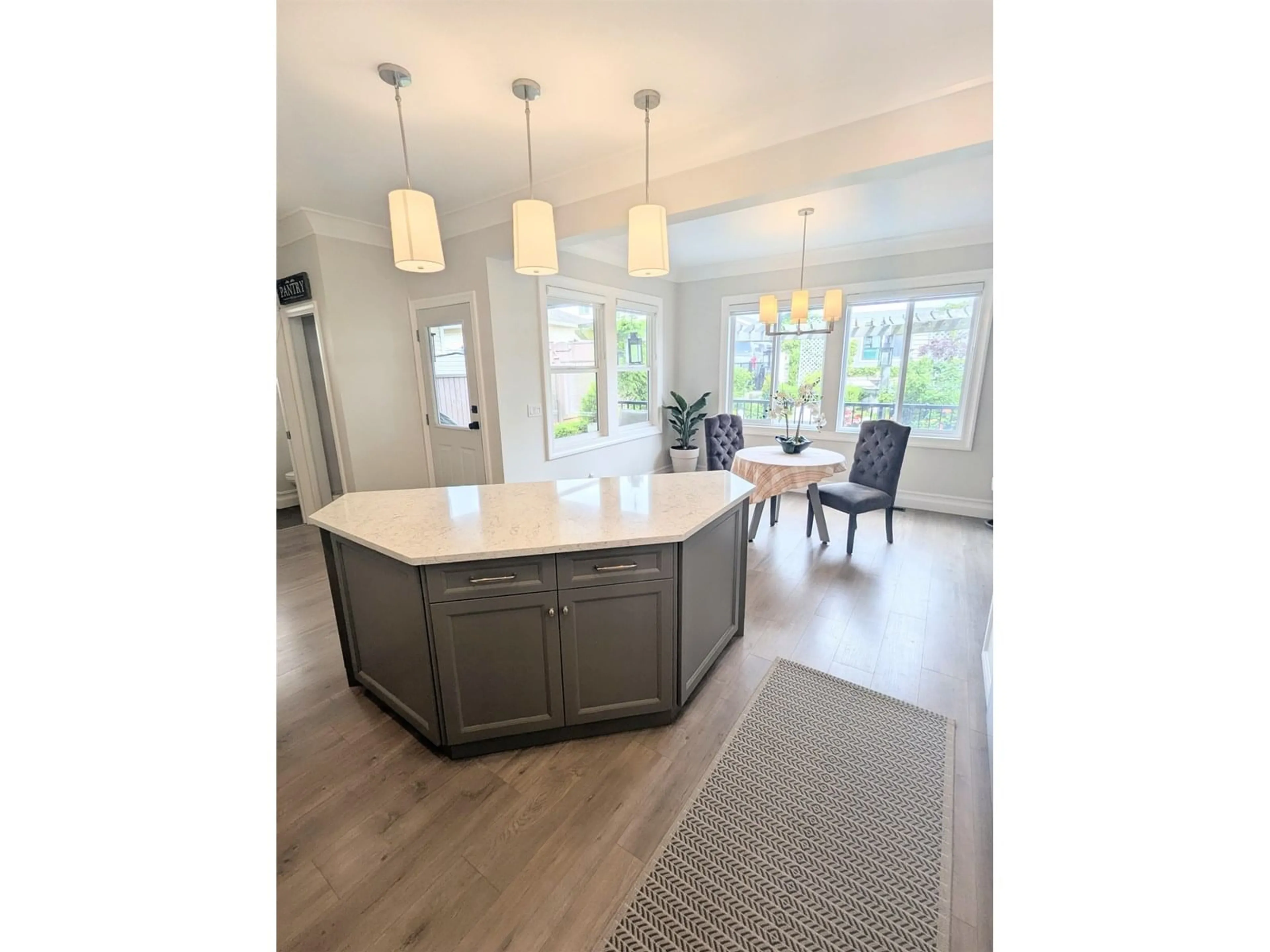 Open concept kitchen, unknown for 36181 AUGUSTON SOUTH, Abbotsford British Columbia V3G2Y7