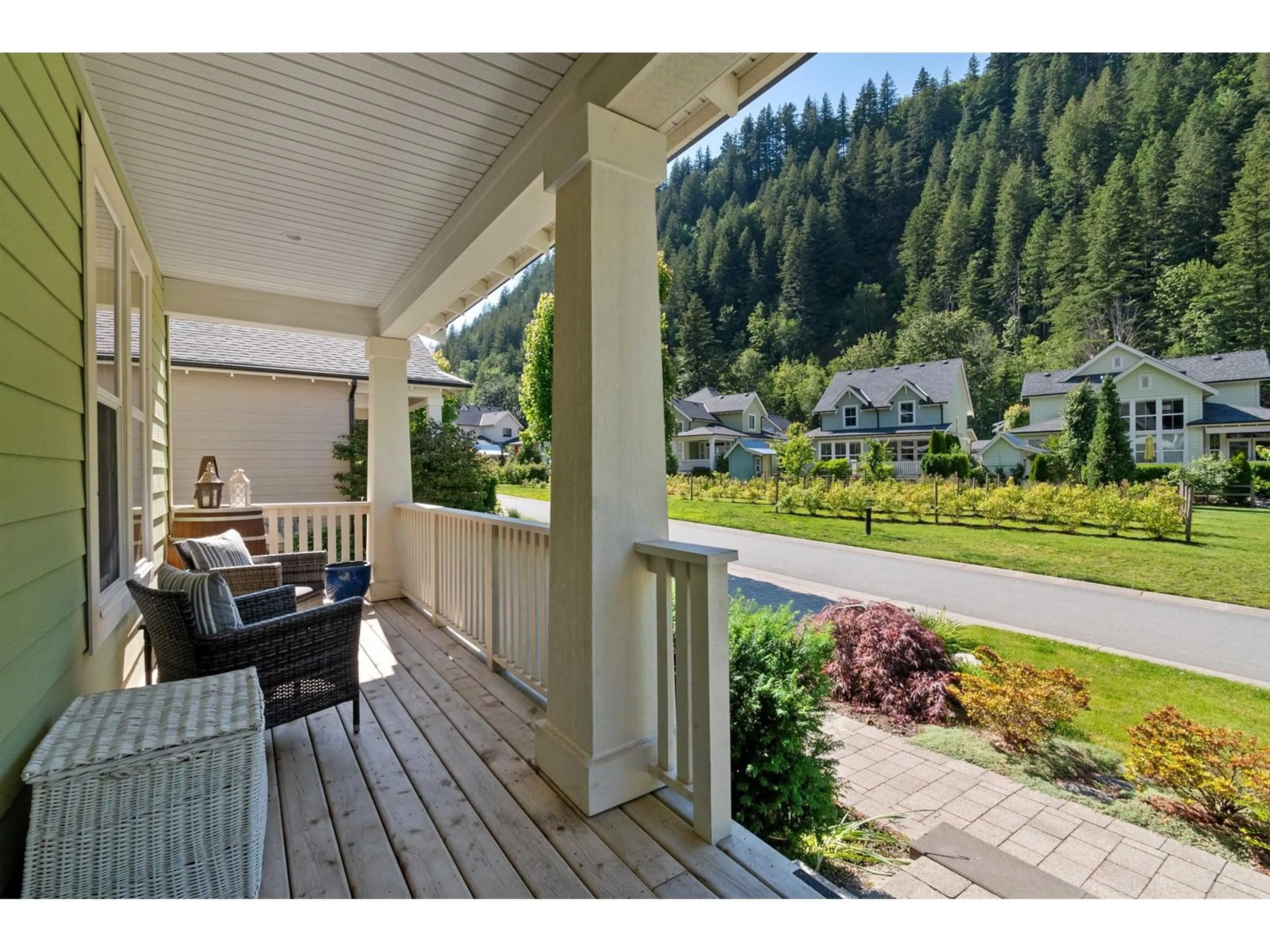 Patio, mountain view for 43350 WATER MILL WAY, Lindell Beach British Columbia V2R0Z4