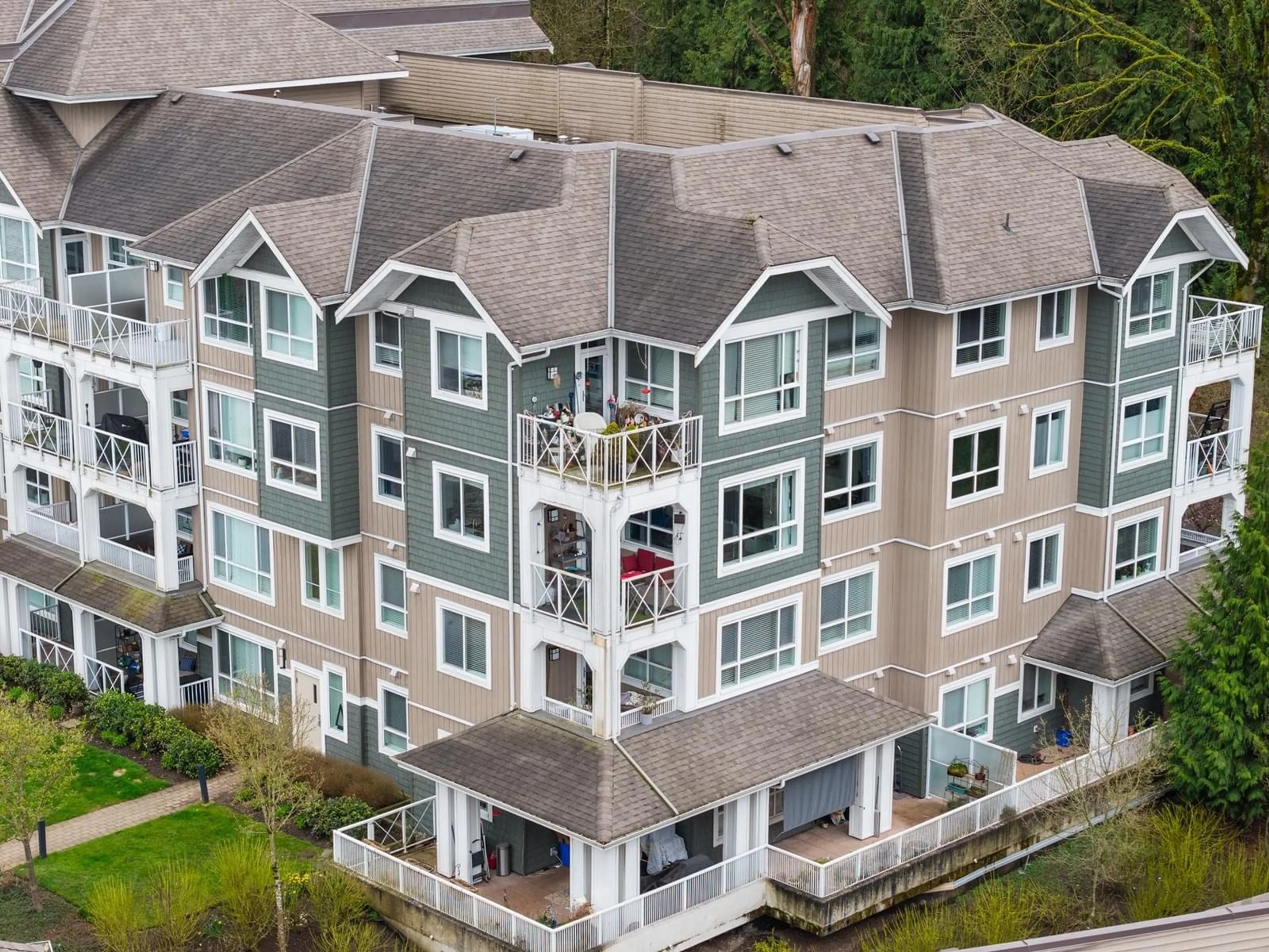 A pic from outside/outdoor area/front of a property/back of a property/a pic from drone, building for 303 - 16388 64, Surrey British Columbia V3S6X6