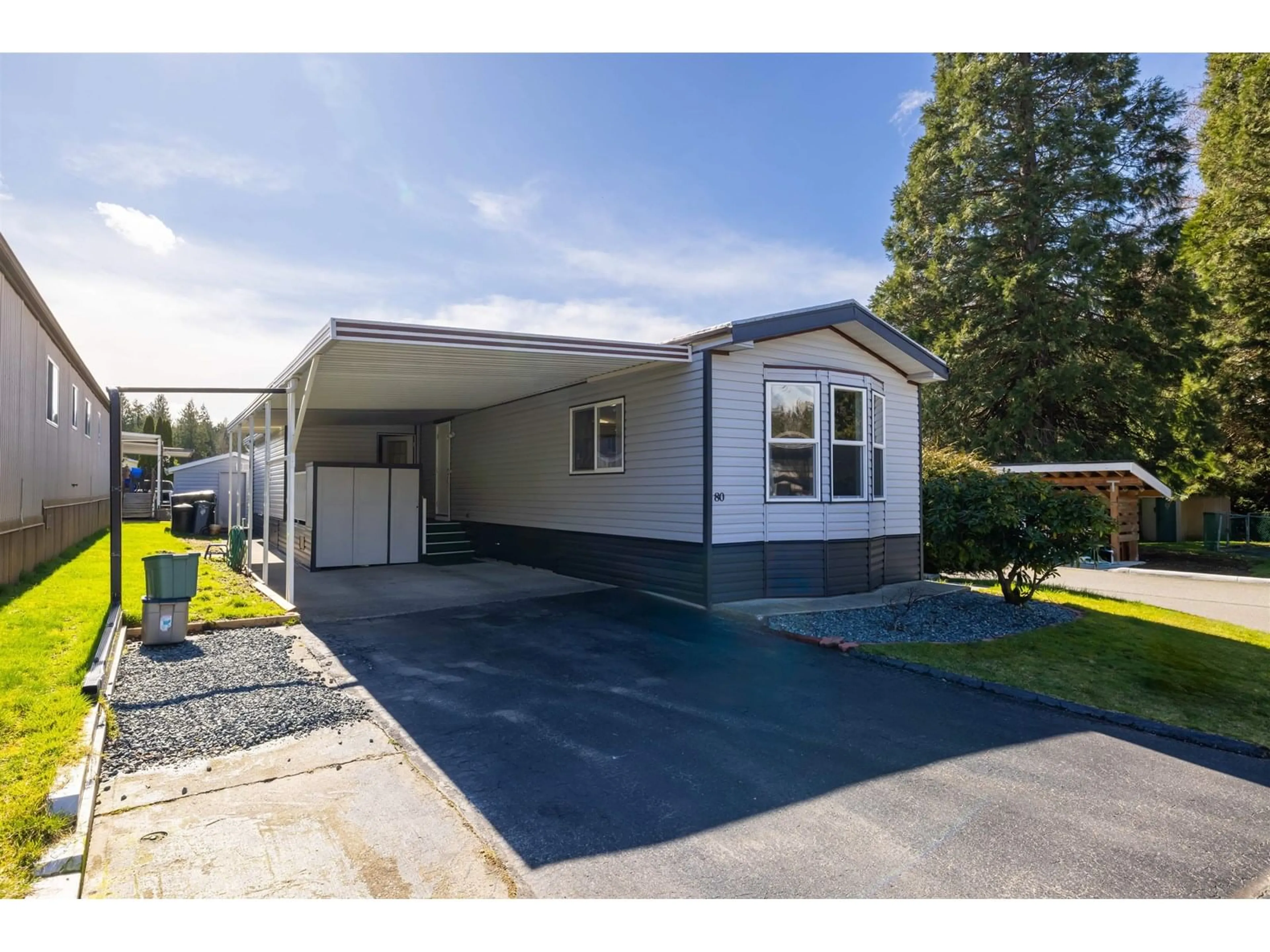 Home with vinyl exterior material, street for 80 - 2315 198, Langley British Columbia V2Z1Z1