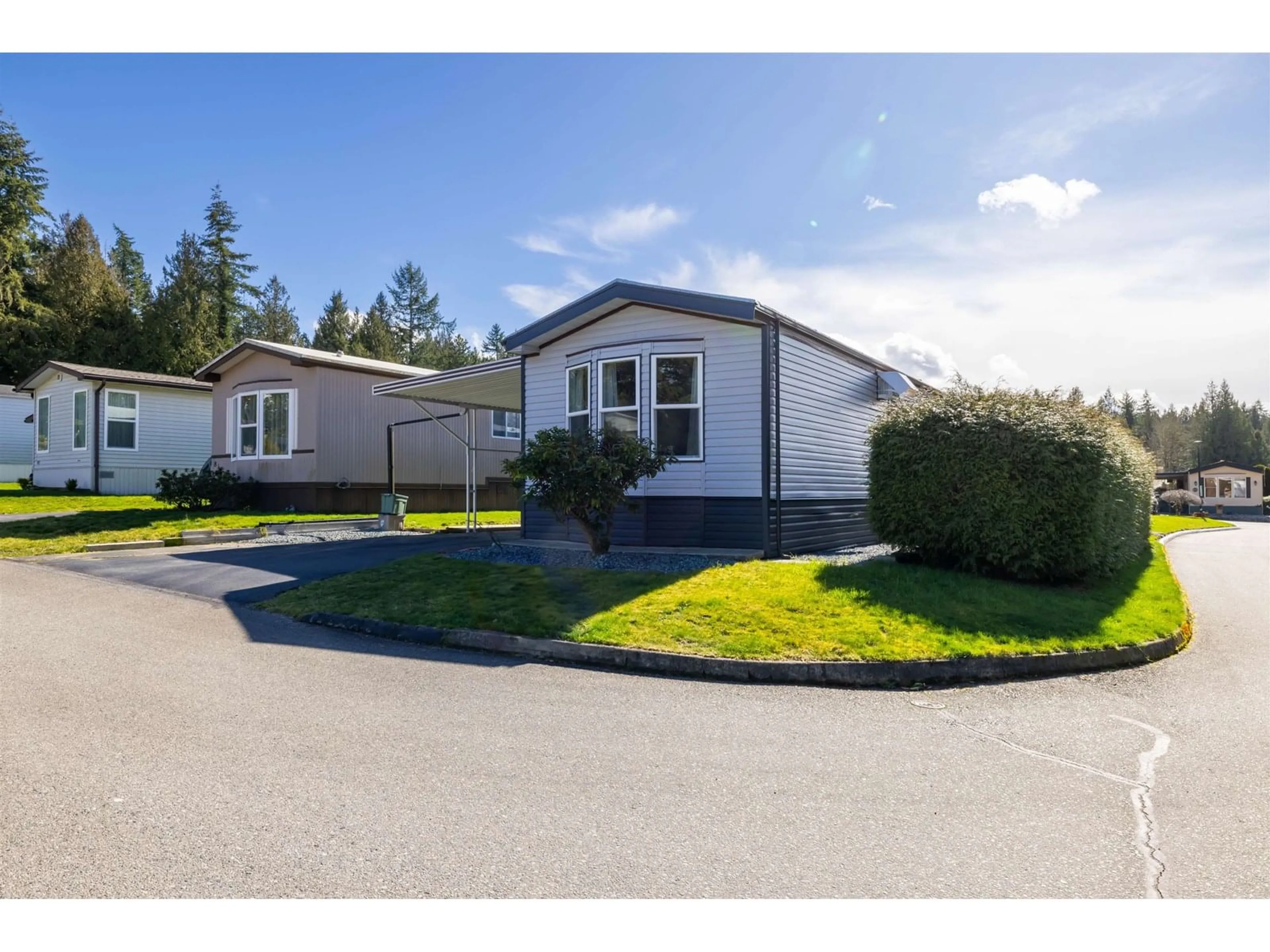 Home with vinyl exterior material, street for 80 - 2315 198, Langley British Columbia V2Z1Z1