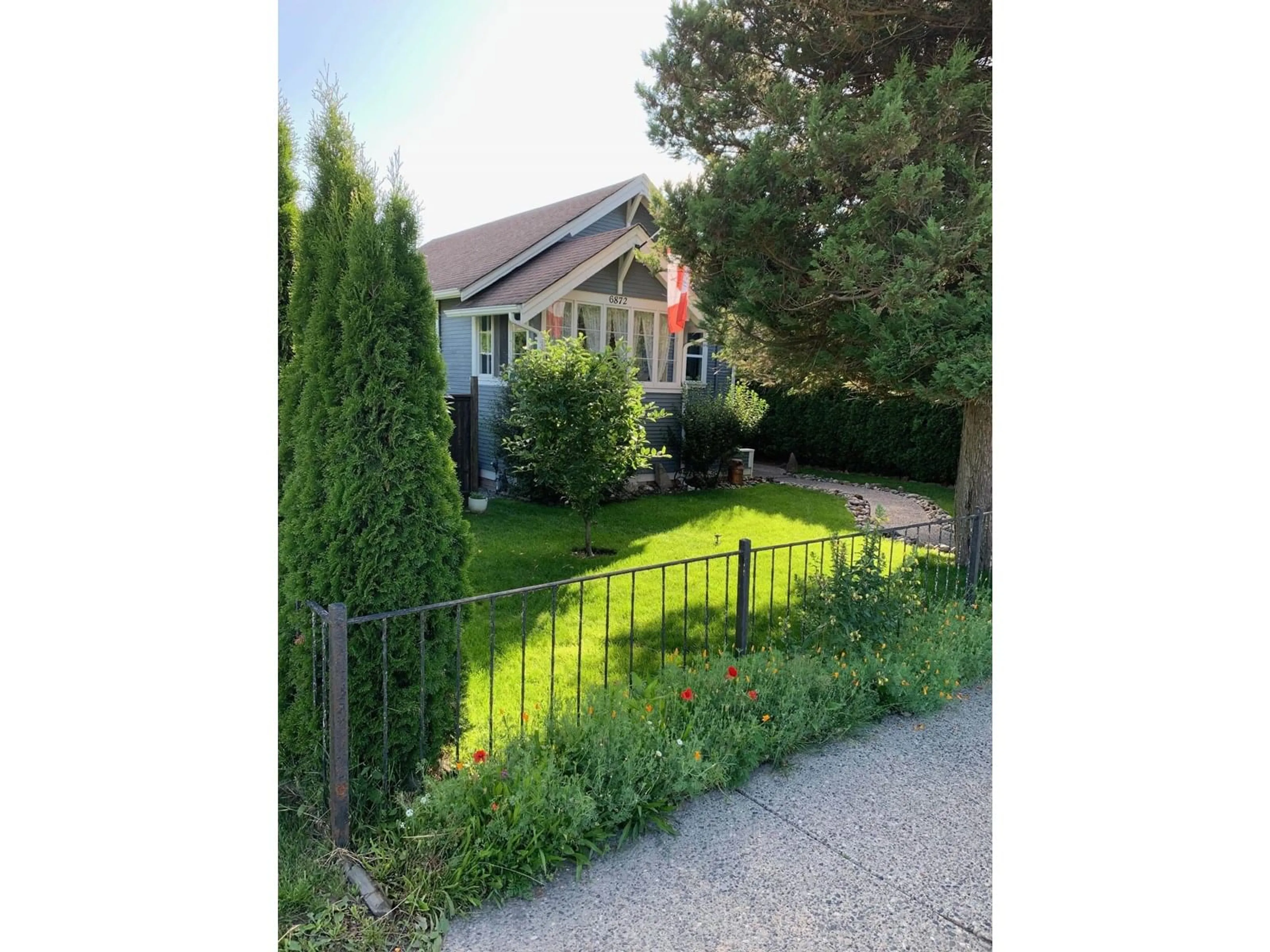 A pic from outside/outdoor area/front of a property/back of a property/a pic from drone, street for 6872 LOUGHEED HIGHWAY, Agassiz British Columbia V0M1A1