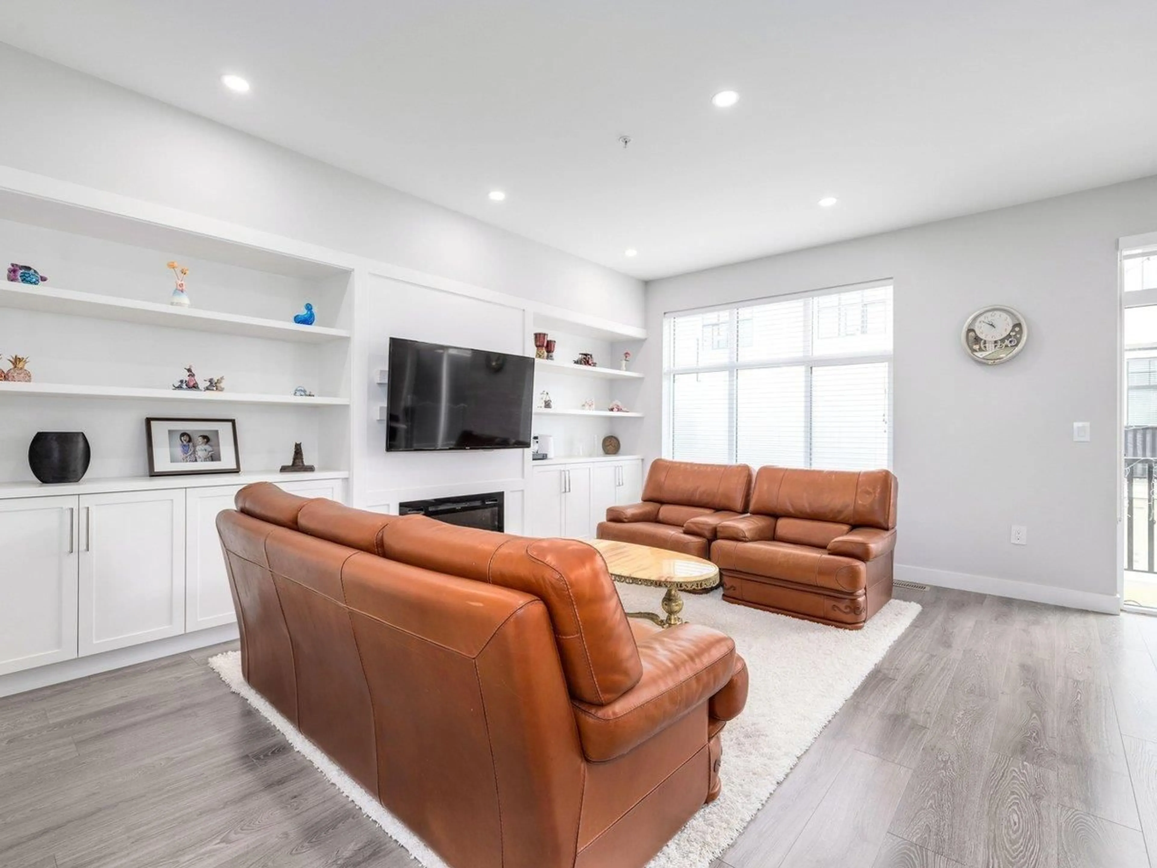 Living room with furniture, unknown for 6 - 20327 72B, Langley British Columbia V2Y4J6